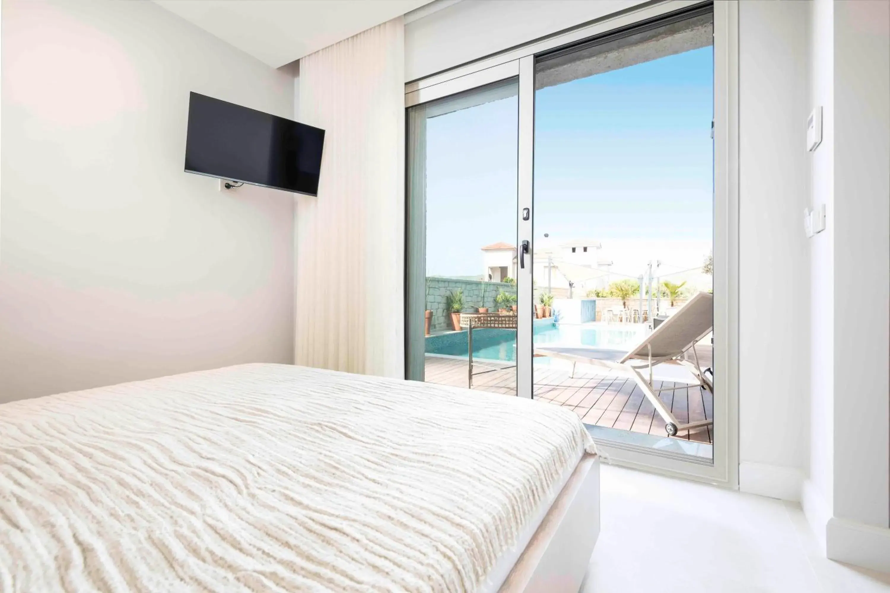 Double Room with Pool Access in Muse Alaçatı Double Room with Pool Access in Muse Alaçatı