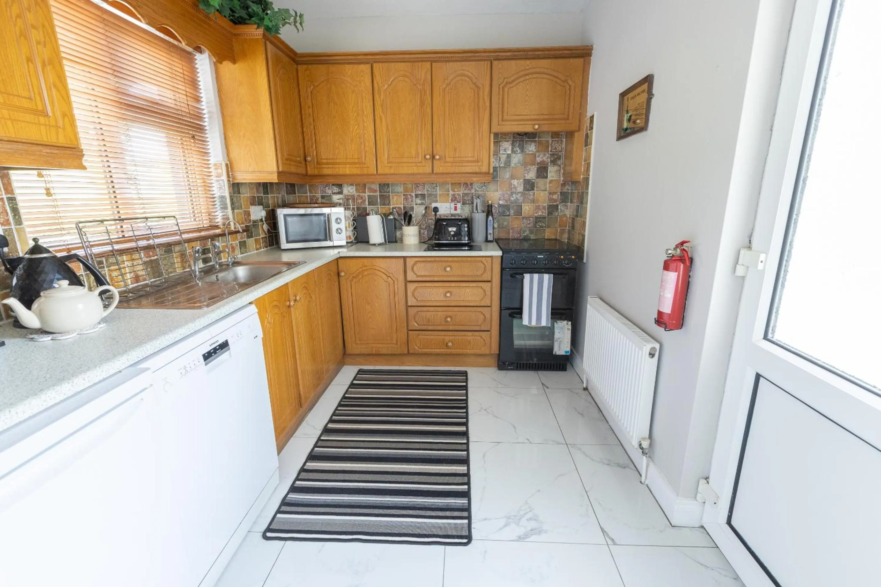Kitchen or kitchenette in Brielle House