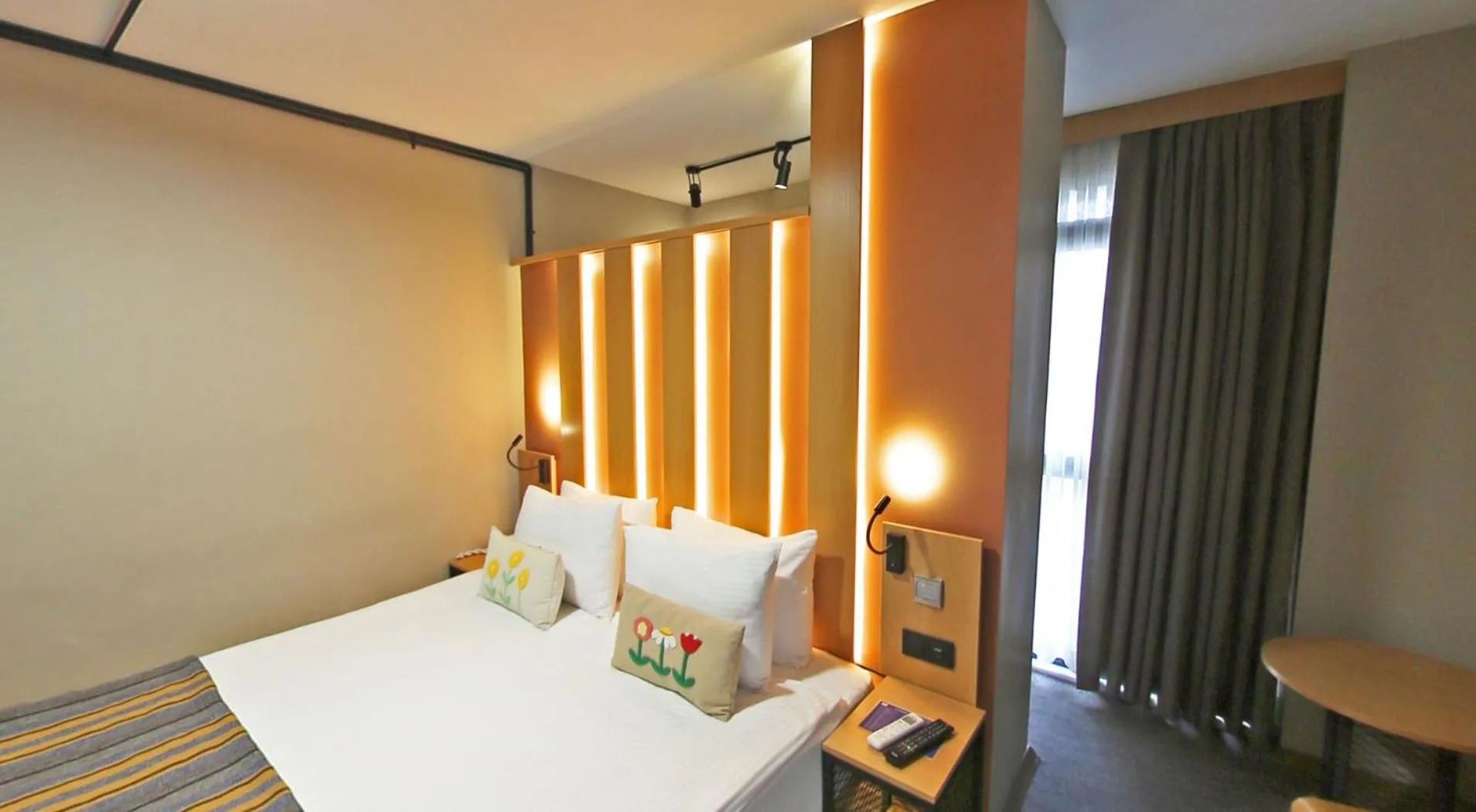 Bedroom, Bed in Antik Hotel Istanbul