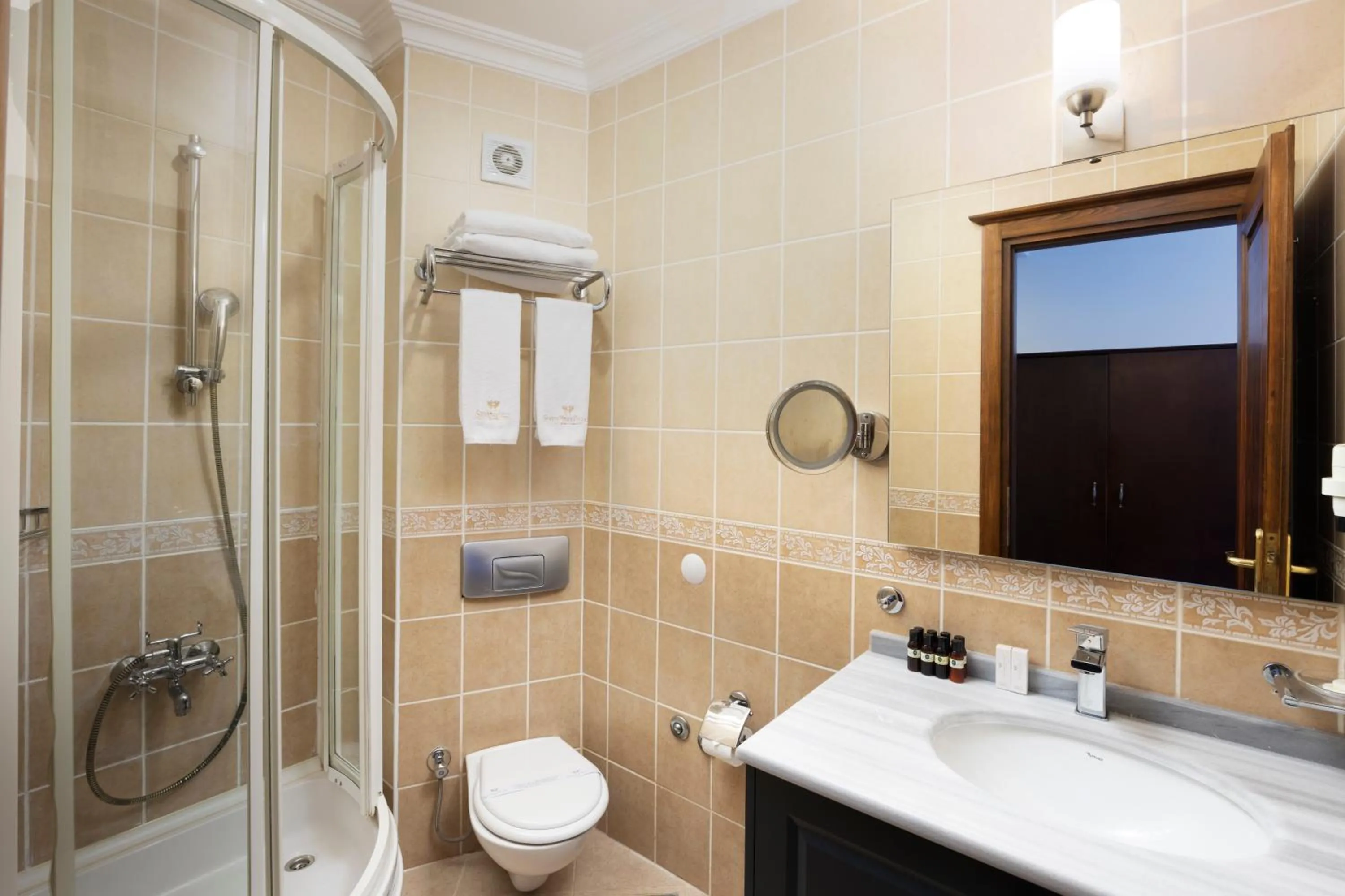 Shower in Hotel Uyan-Special Category