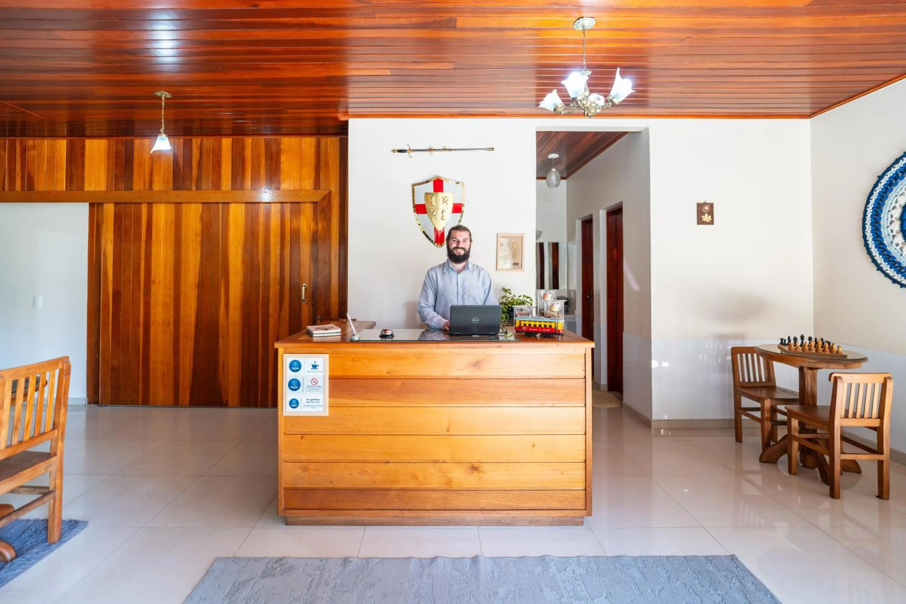 Lobby or reception in Castelo Piazzale by Concavus