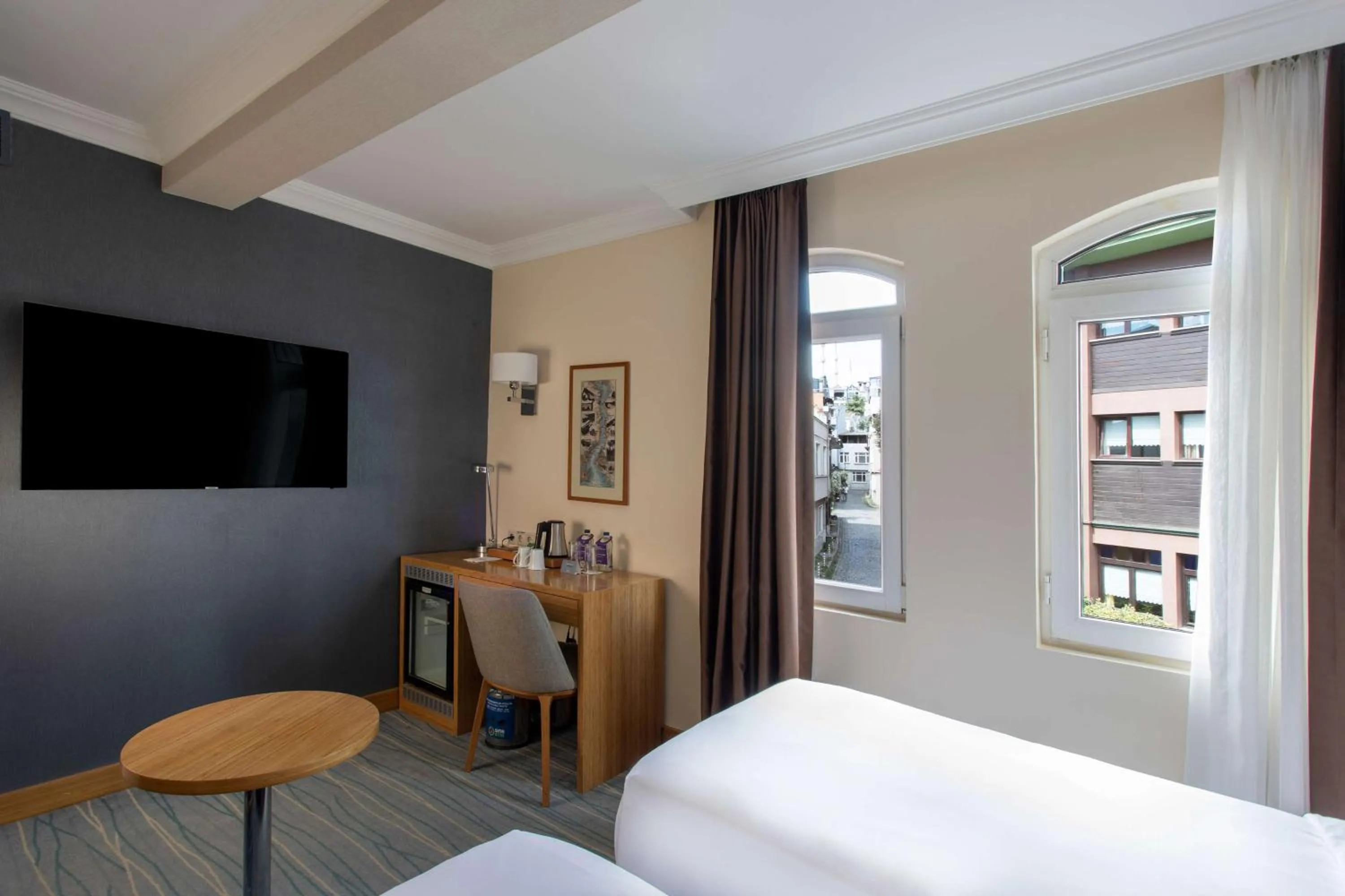 TV and multimedia, Bed in Radisson Hotel Istanbul Sultanahmet