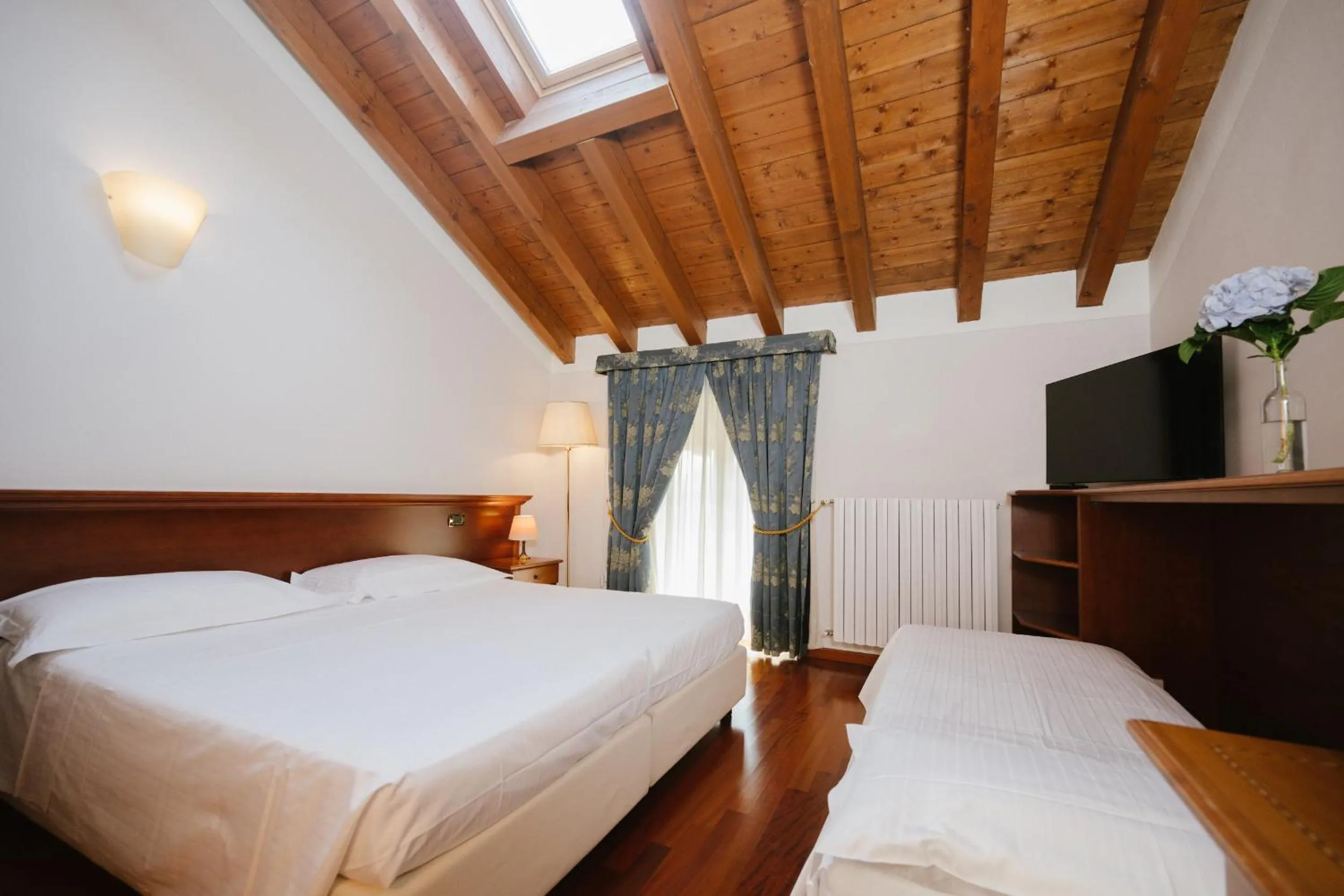 Bedroom, Bed in Centro Paolo VI