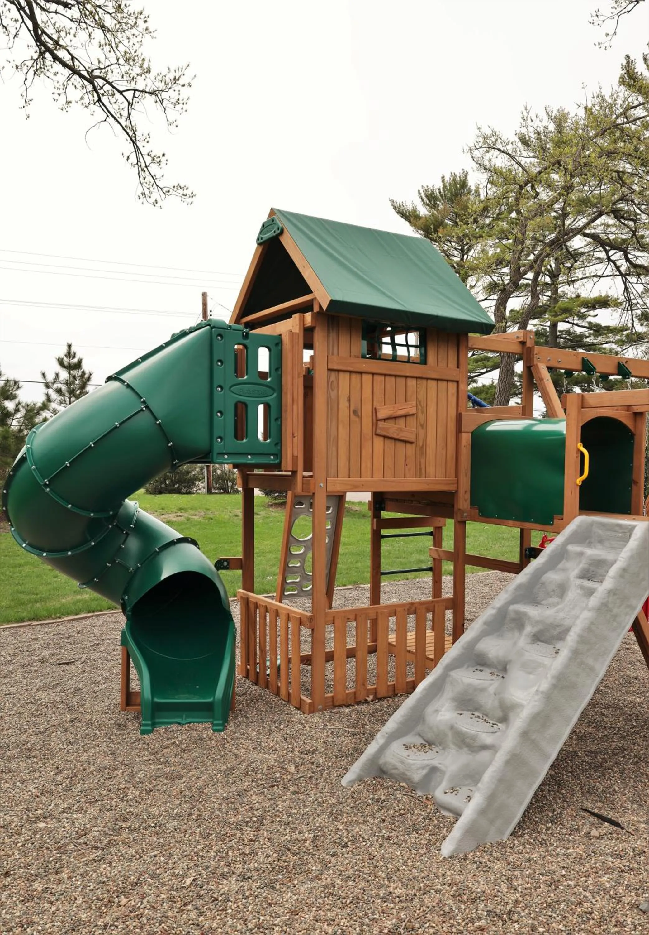Children play ground in Bay Colony 766 - lower
