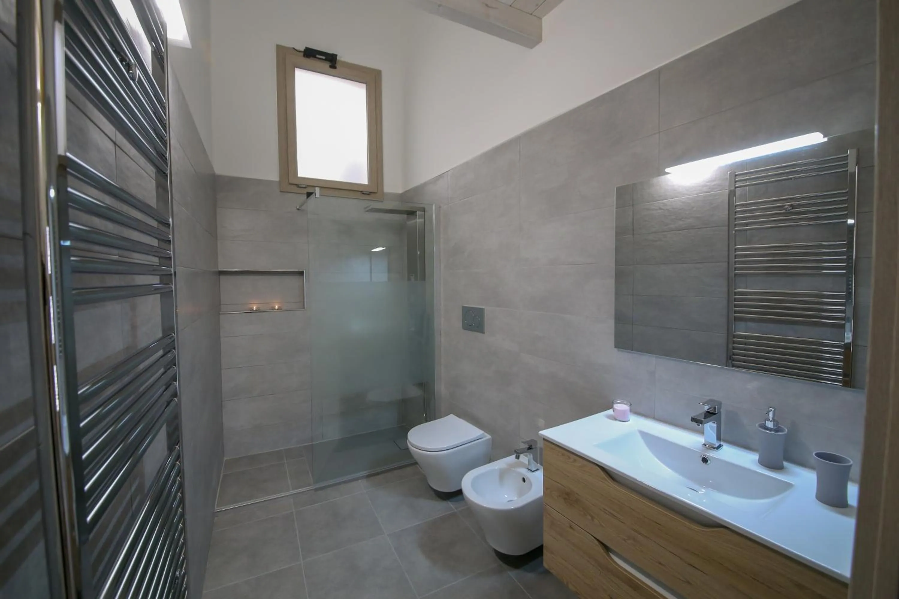 Shower in Maris Terra