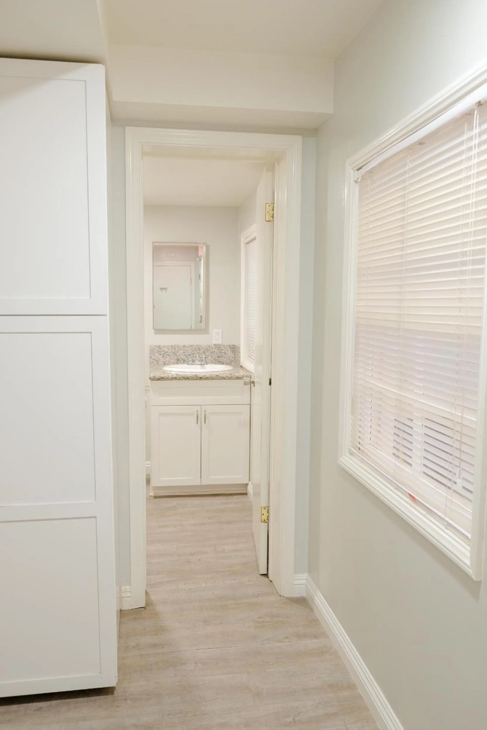 Bathroom in Sherwood Arms Motel