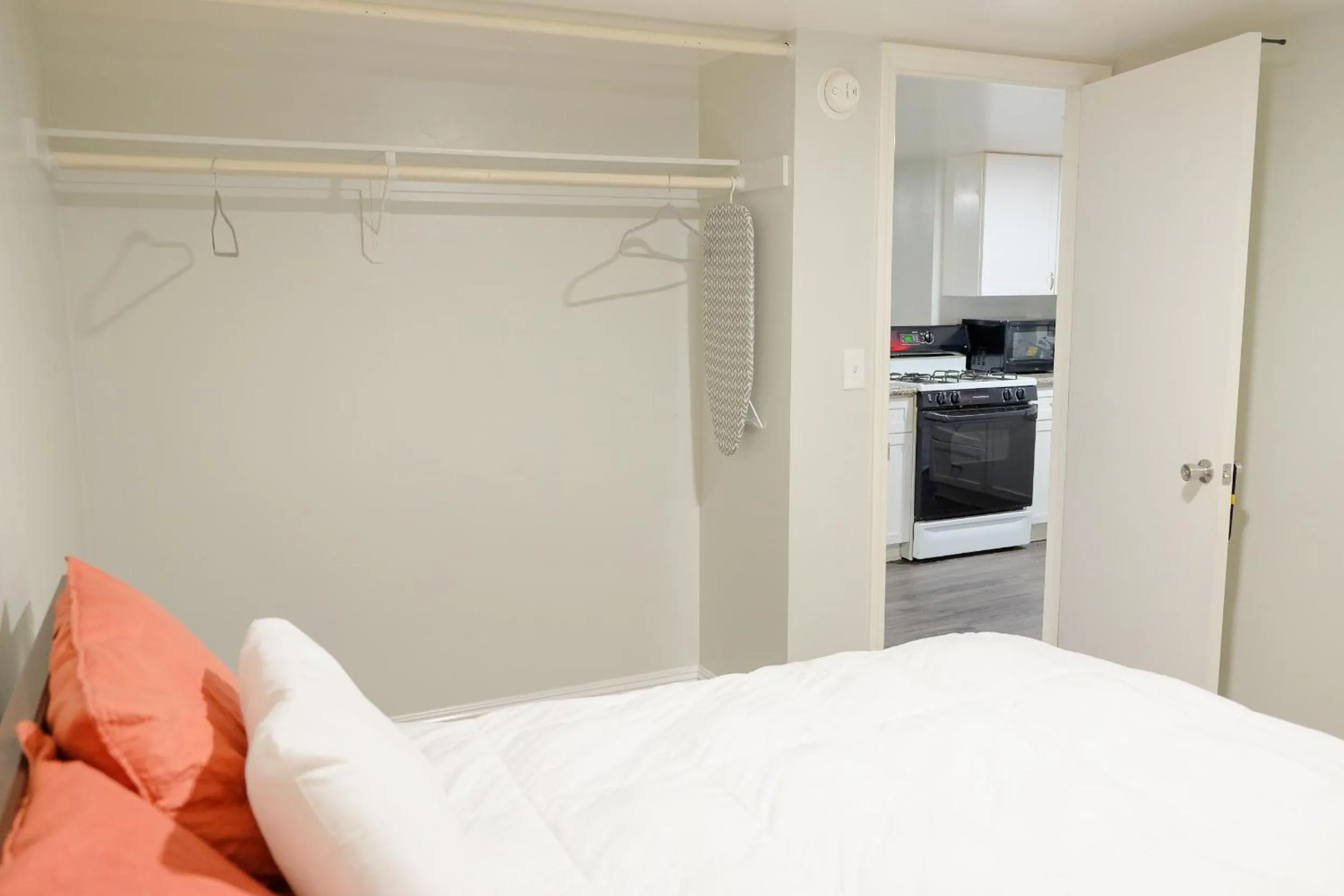 Bed in Sherwood Arms Motel