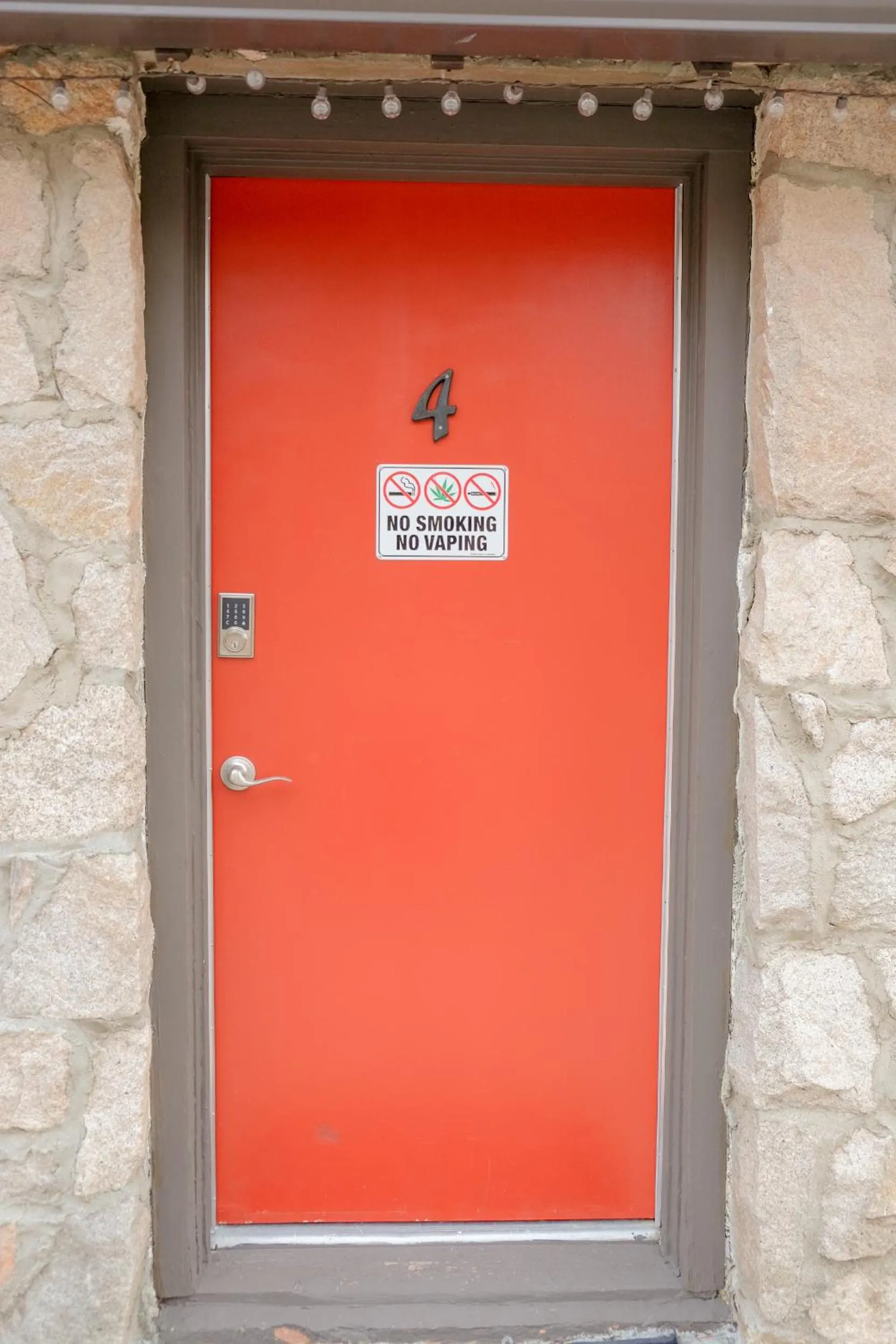 Text overlay in Sherwood Arms Motel