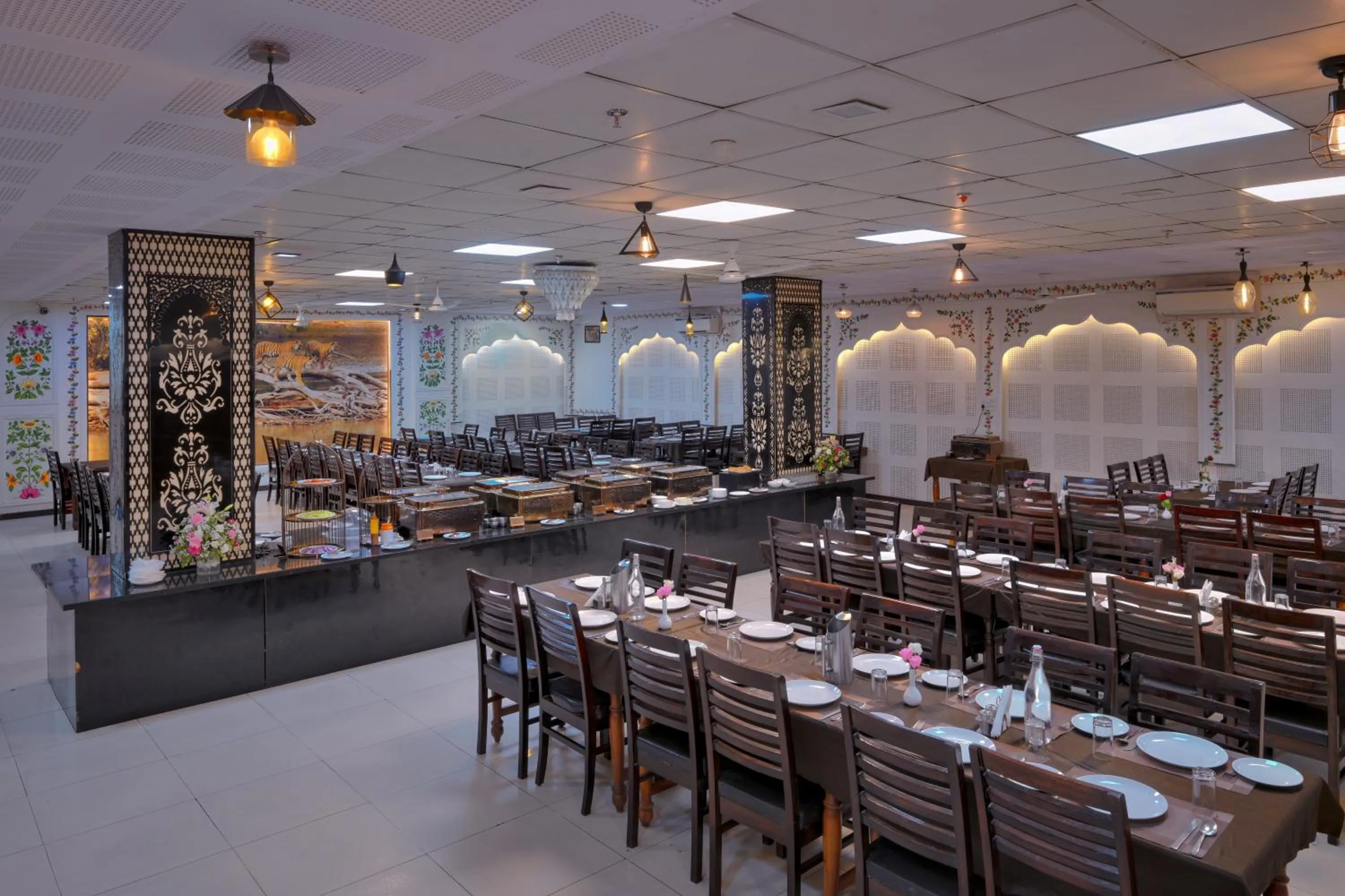 Restaurant/places to eat in Ranthambhore National Resort