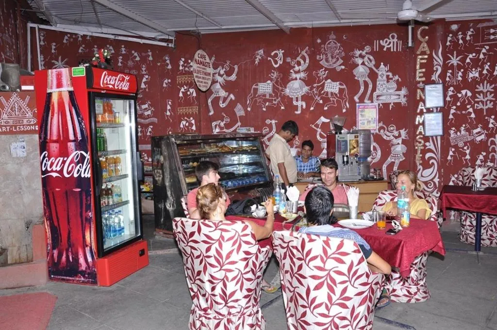 People in Hotel Gangaur Palace