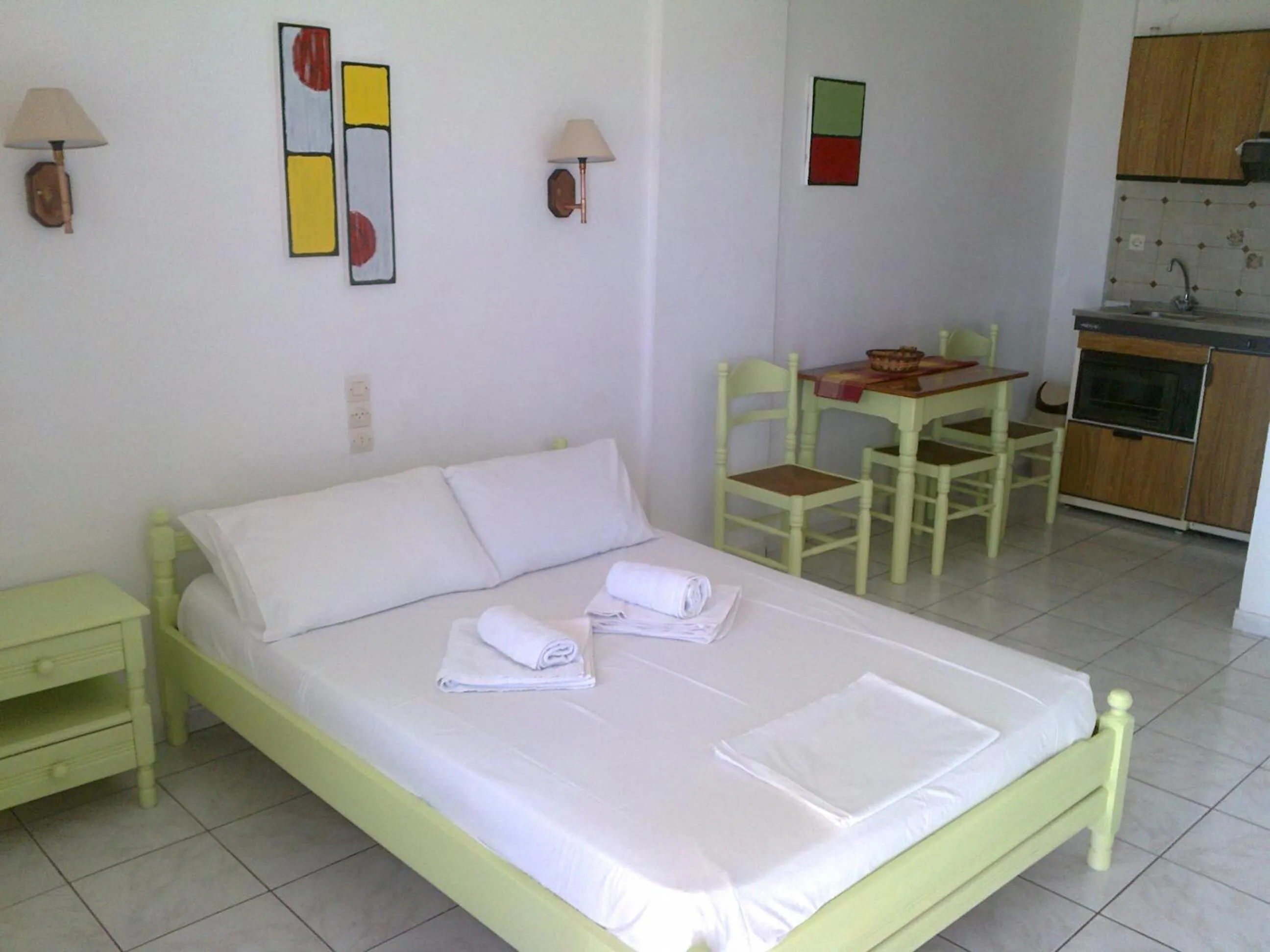 Sea view, Bed in Aeolos Hotel Apartments