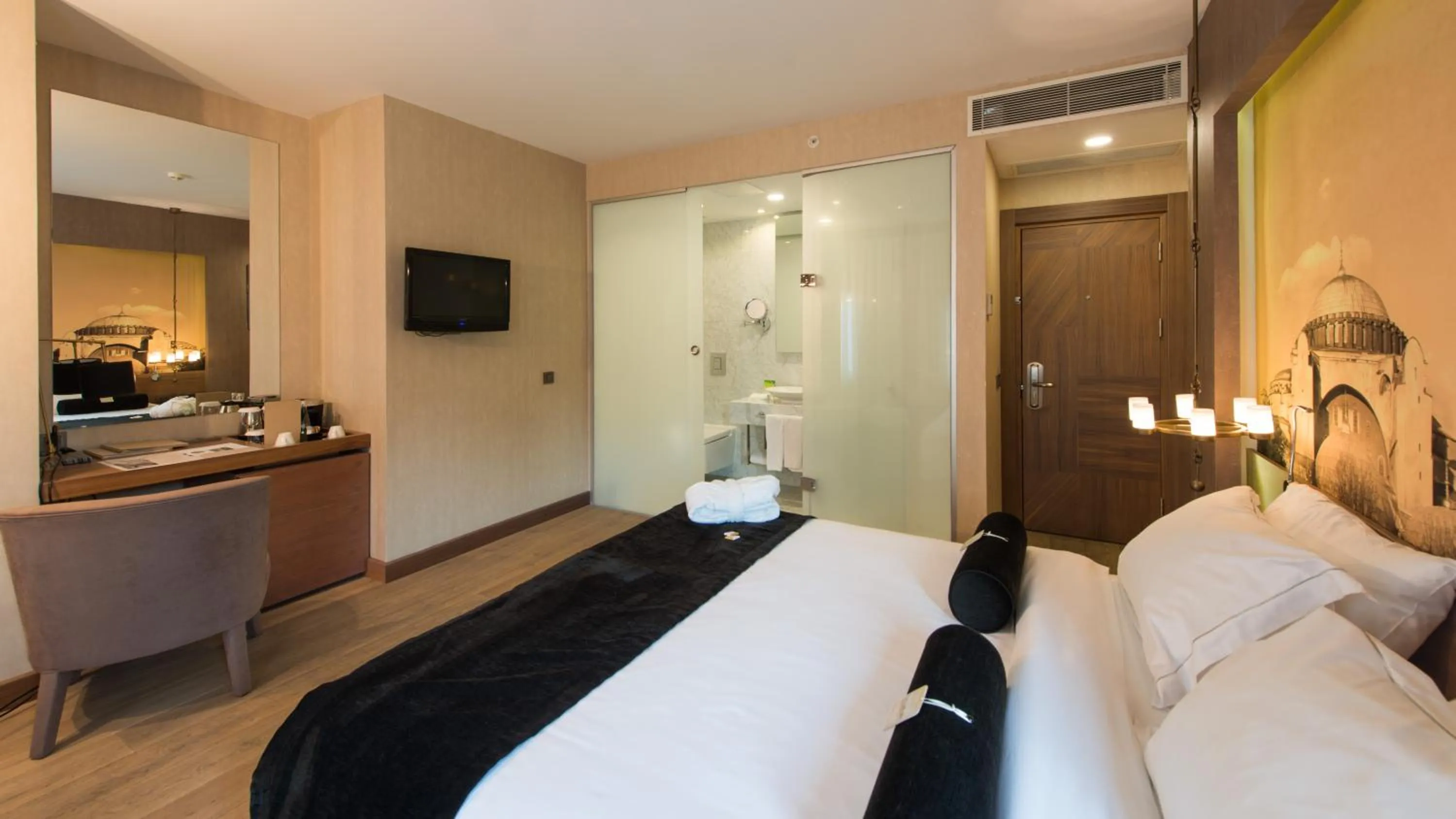 Bed in Hotel Saint Sophia