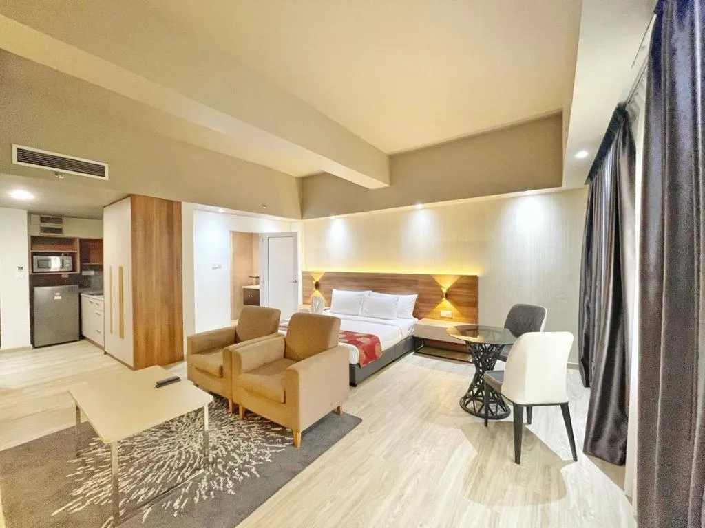 Photo of the whole room in The Avenue M