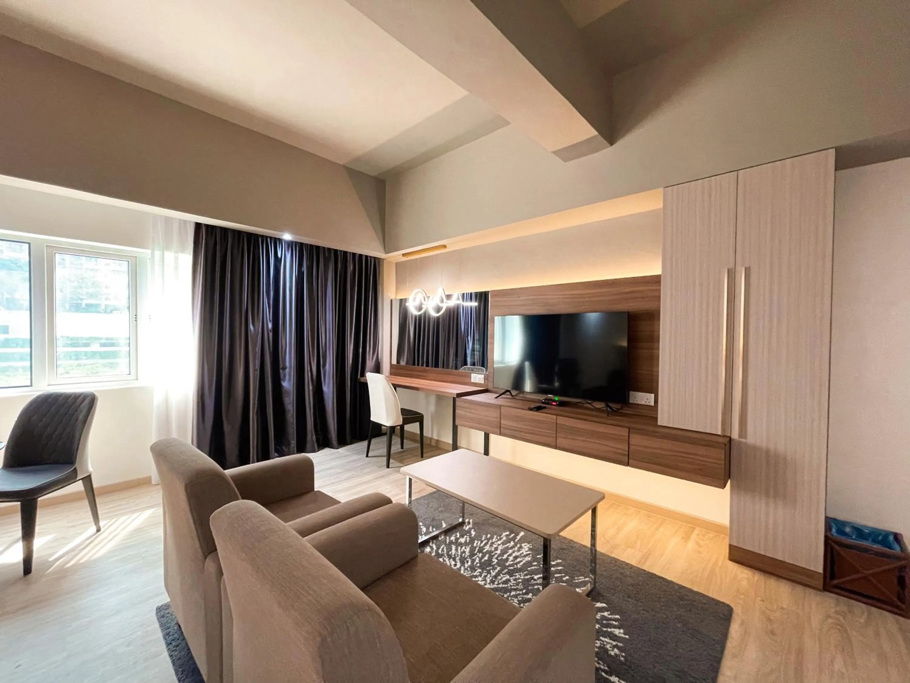 Bedroom in The Avenue M