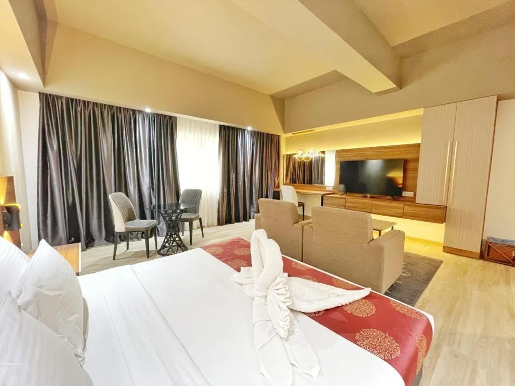 Living room, Bed in The Avenue M