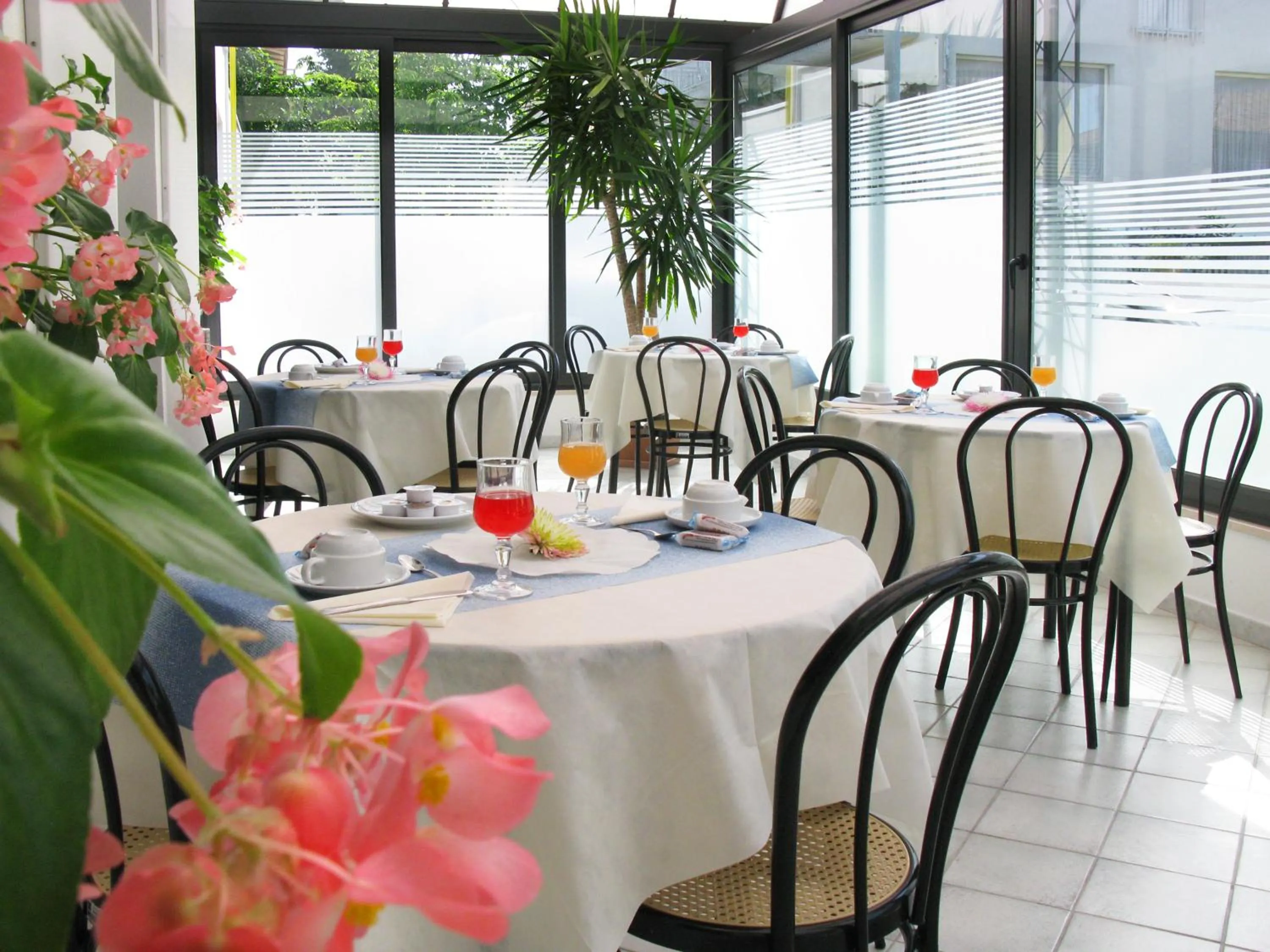 Restaurant/places to eat in Hotel Ciondolo D'Oro 5 minuti da Rimini Fiera CON PARCHEGGIO INCLUSO