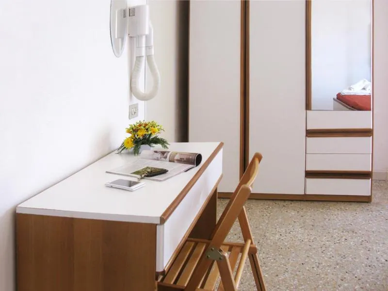 Hotel Ciondolo D'Oro 5 minuti da Rimini Fiera CON PARCHEGGIO INCLUSO