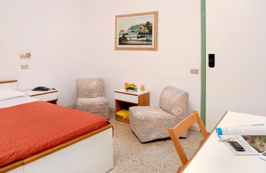 Hotel Ciondolo D'Oro 5 minuti da Rimini Fiera CON PARCHEGGIO INCLUSO