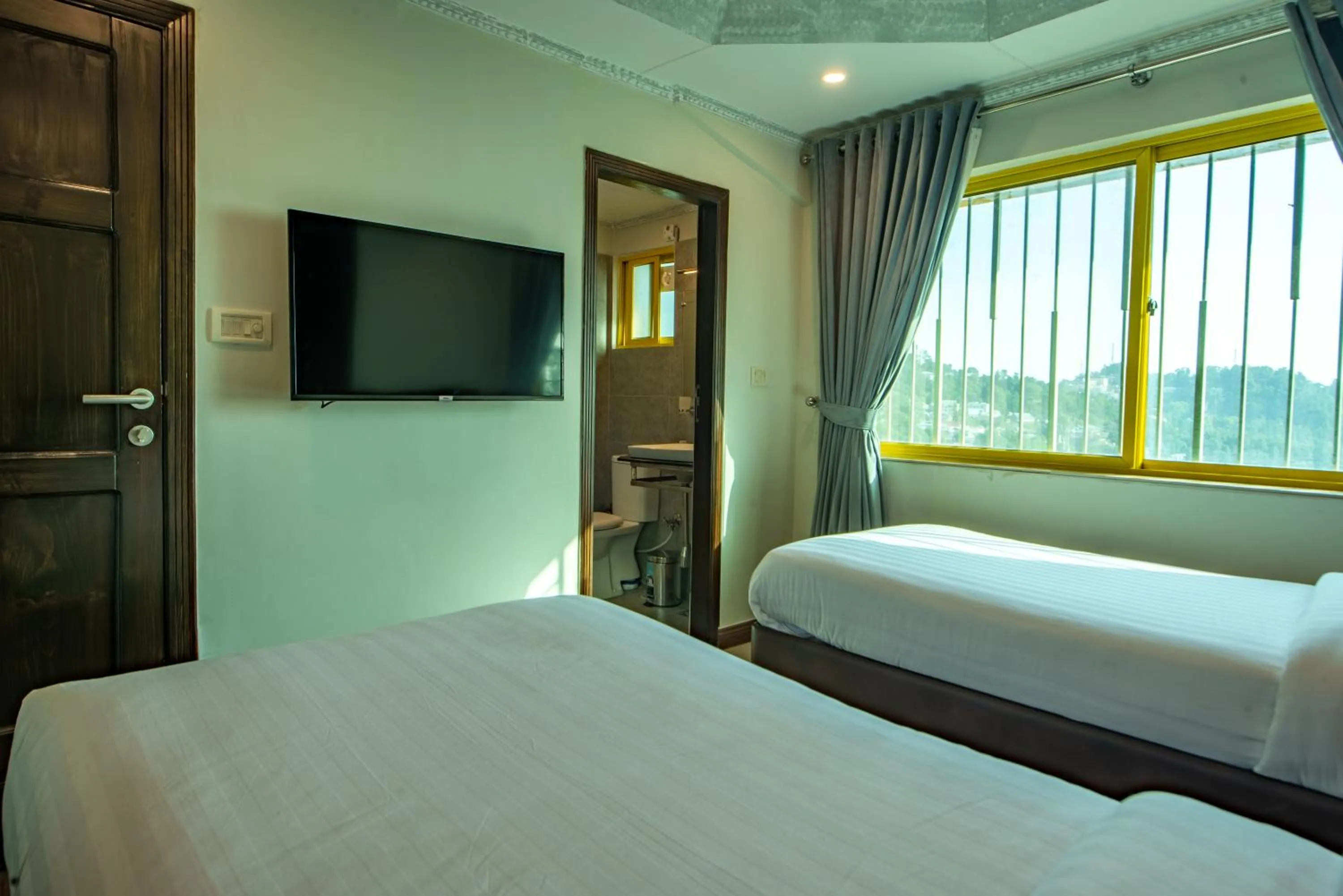 Bedroom, Bed in Cecil Murree