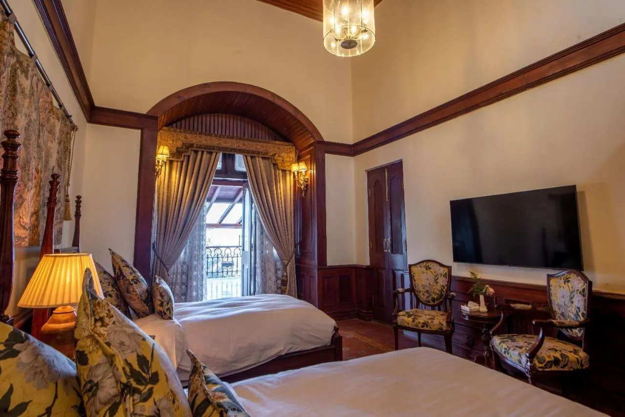 TV/Entertainment Center in Cecil Murree