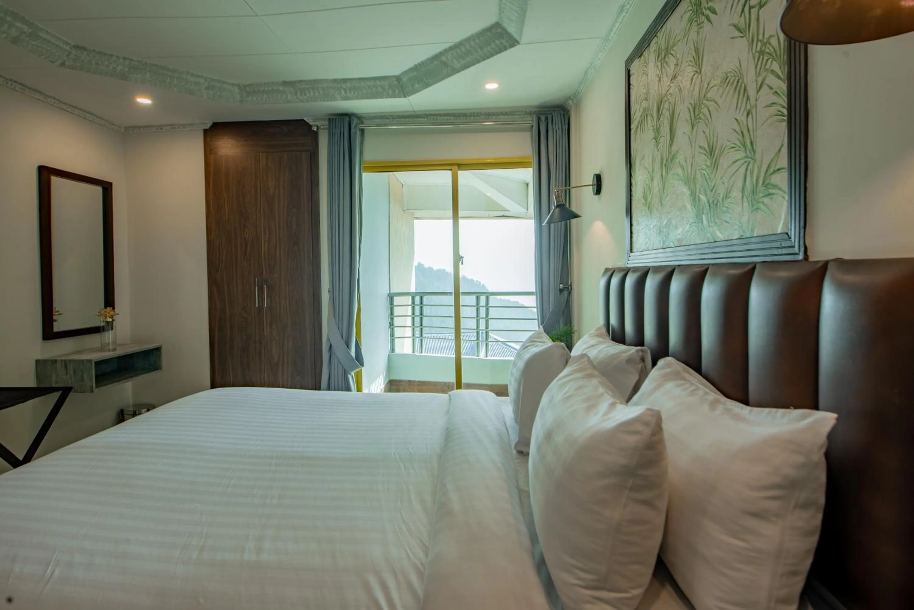 Bedroom, Bed in Cecil Murree