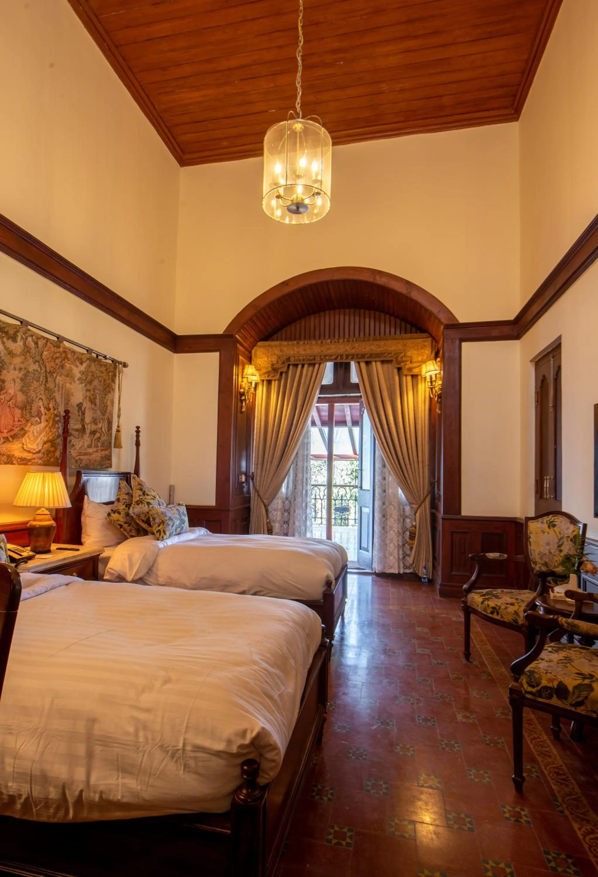 Photo of the whole room, Bed in Cecil by Pearl Continental