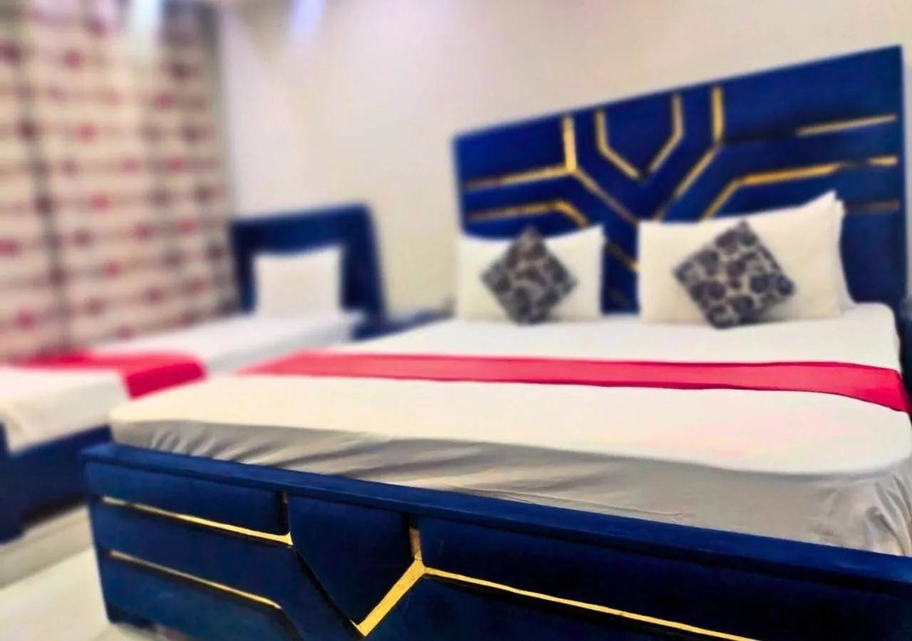 Bed in Quick continental Hotel - Jail Road