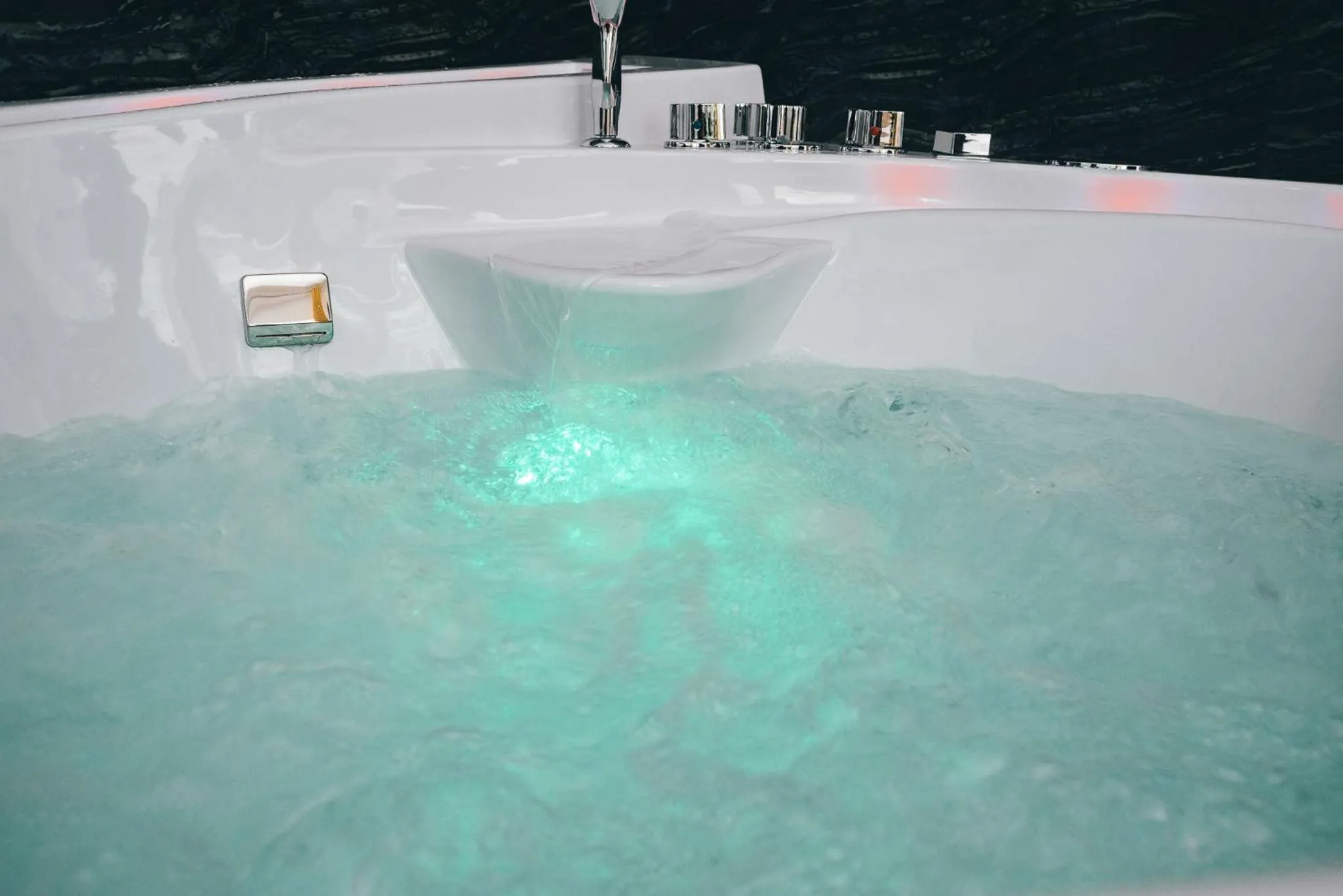 Bath in Gregorio VII Luxury Suites