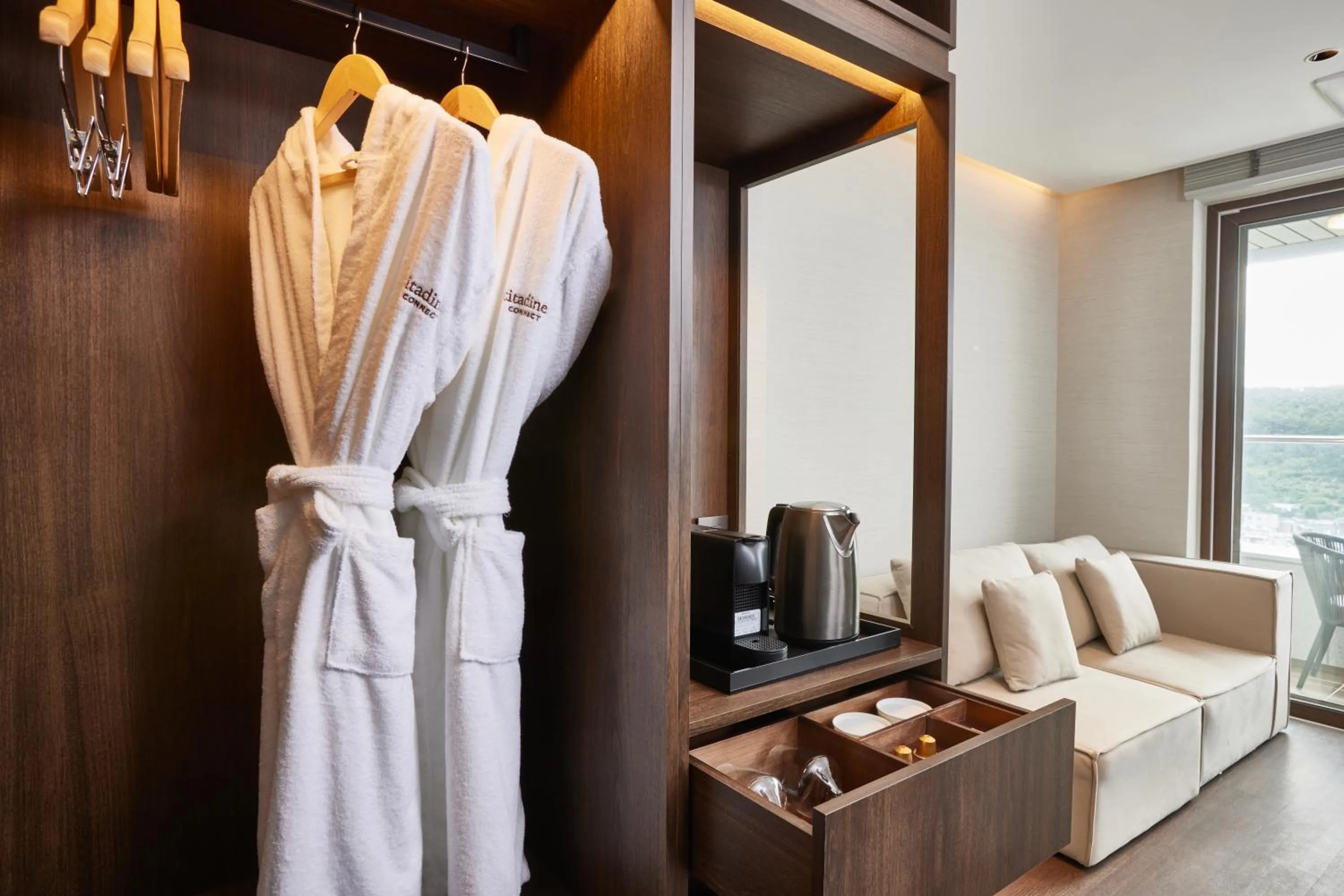 Photo of the whole room in Citadines Connect Hari Busan