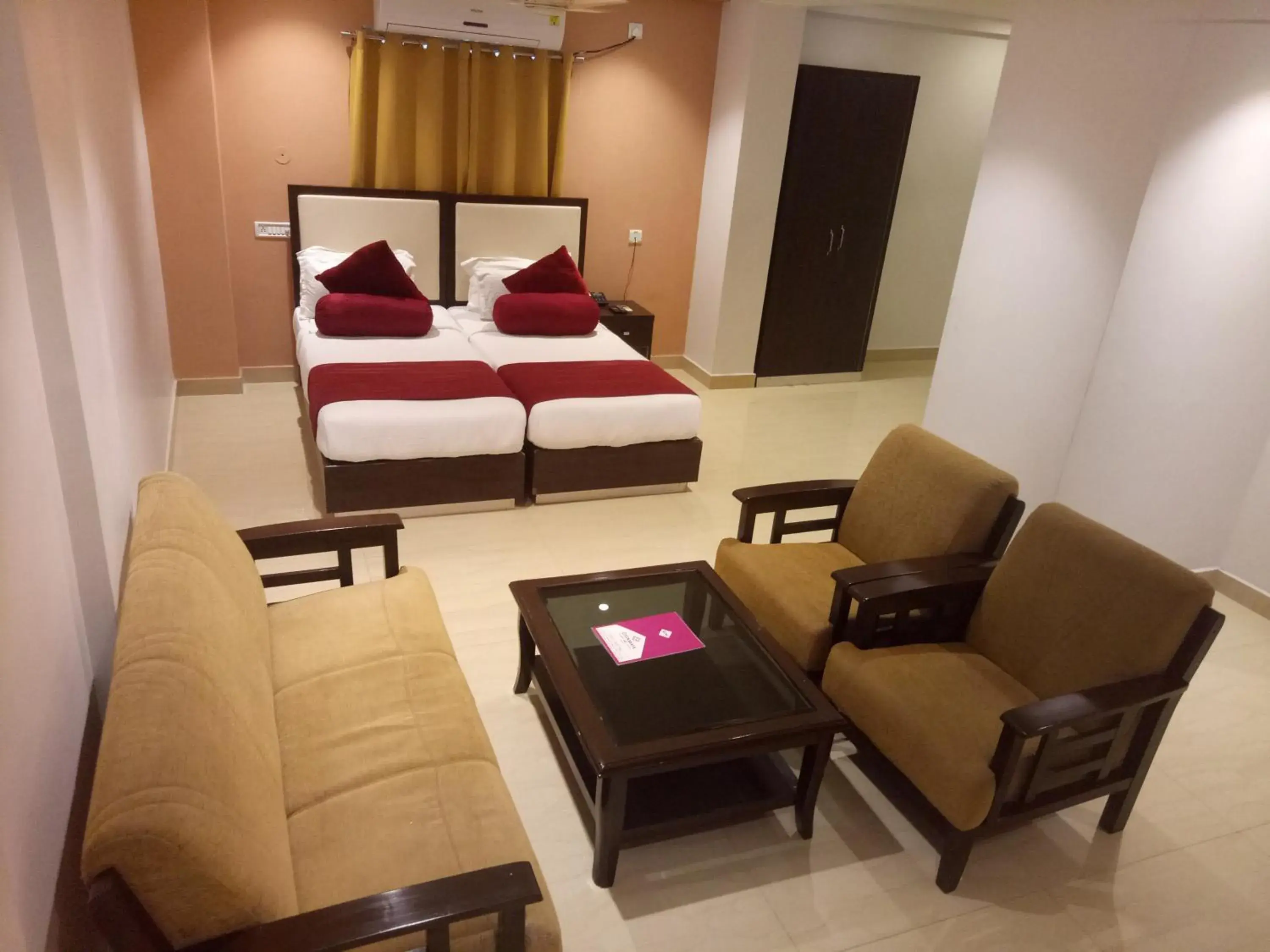 Deluxe Suite - single occupancy in Chinmaye Inn Deluxe Suite - single occupancy in Chinmaye Inn