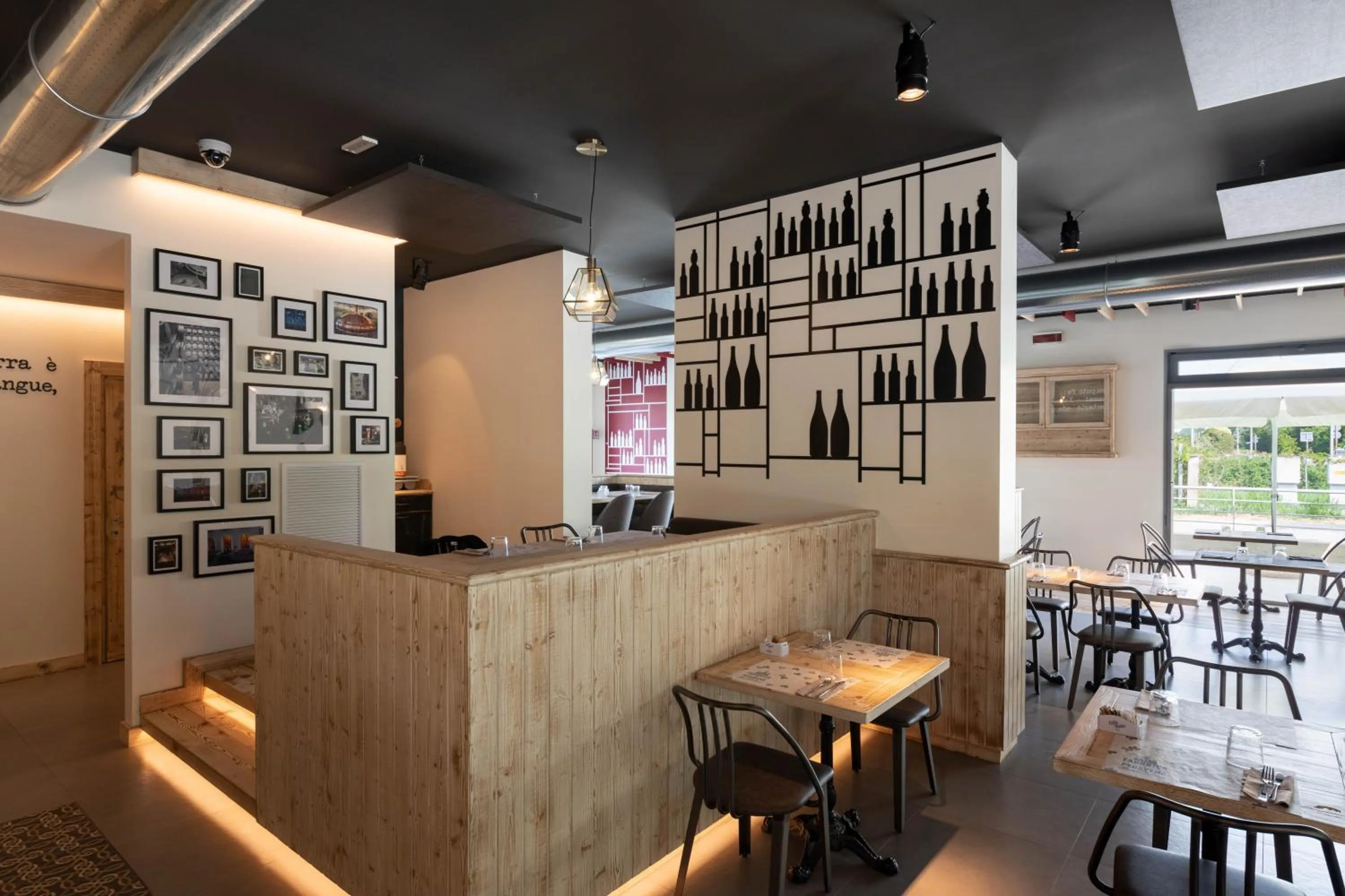 Restaurant/places to eat in Torre Antica Venice Airport Hotel