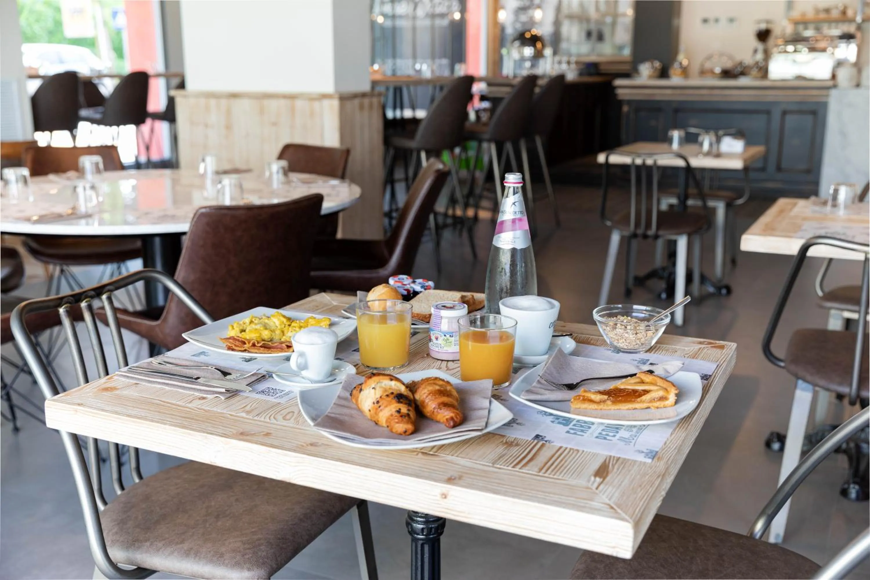 Restaurant/places to eat in Torre Antica Venice Airport Hotel