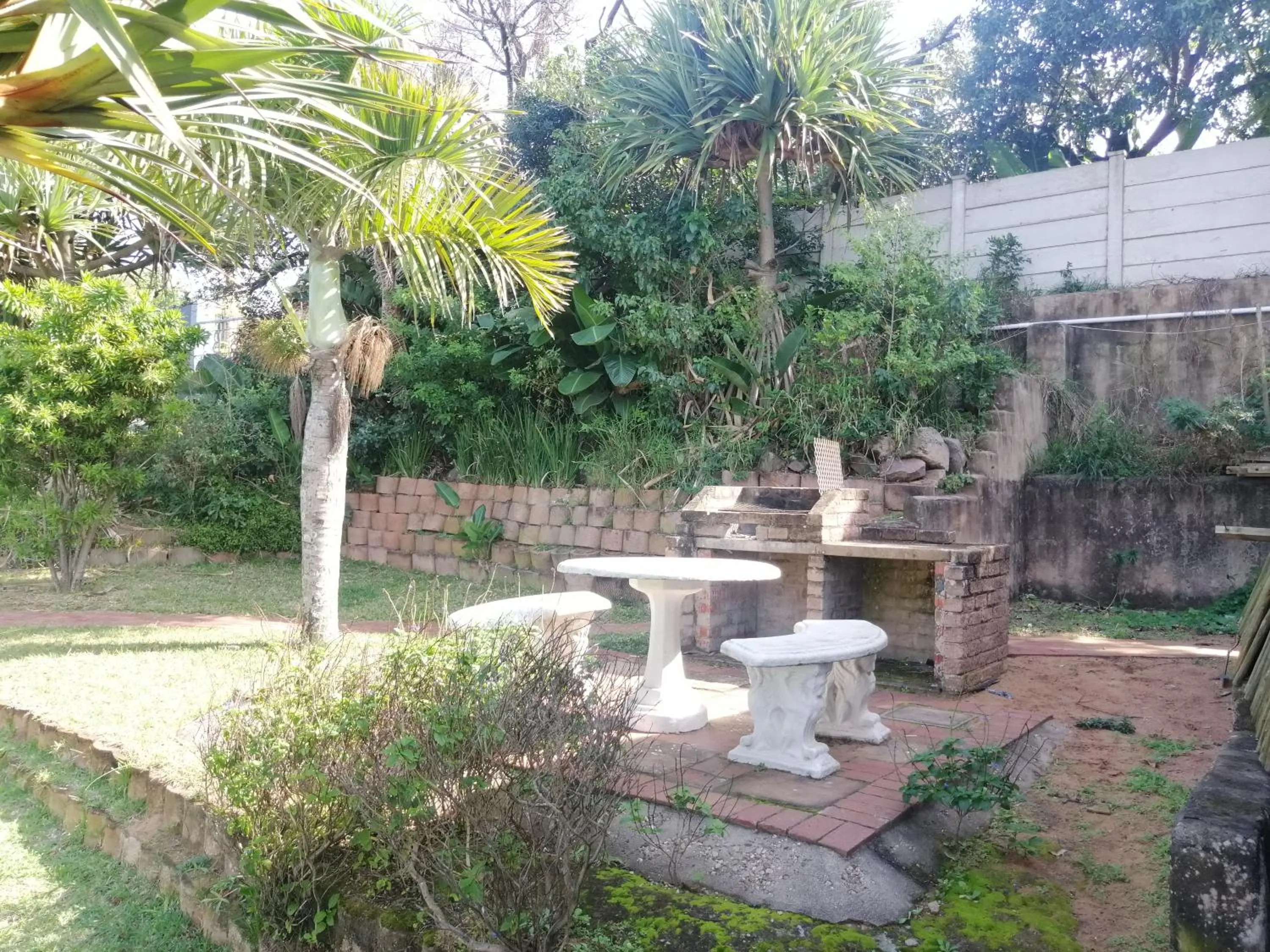 BBQ facilities in Dolphin Point B&B