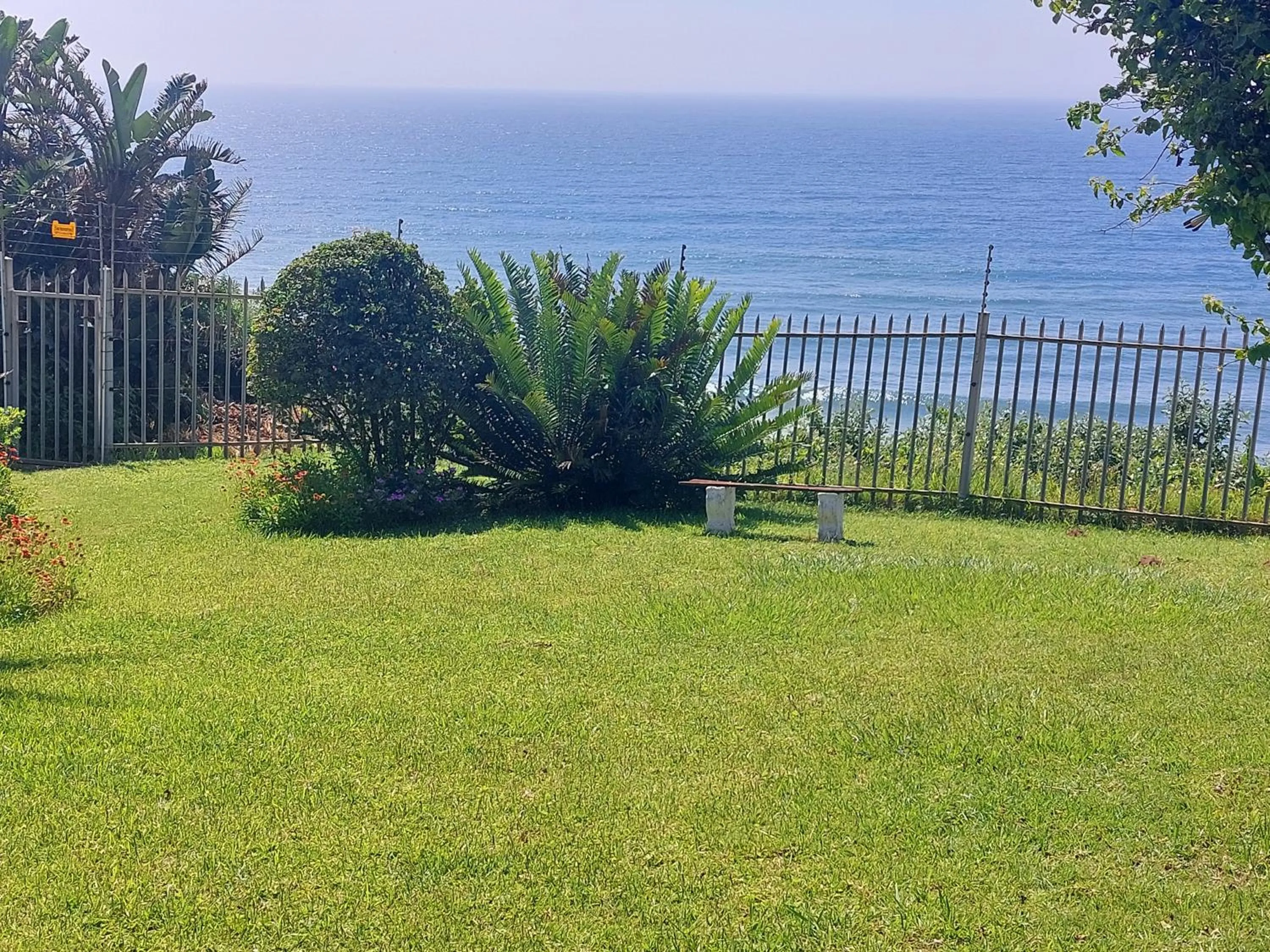 Garden in Dolphin Point B&B