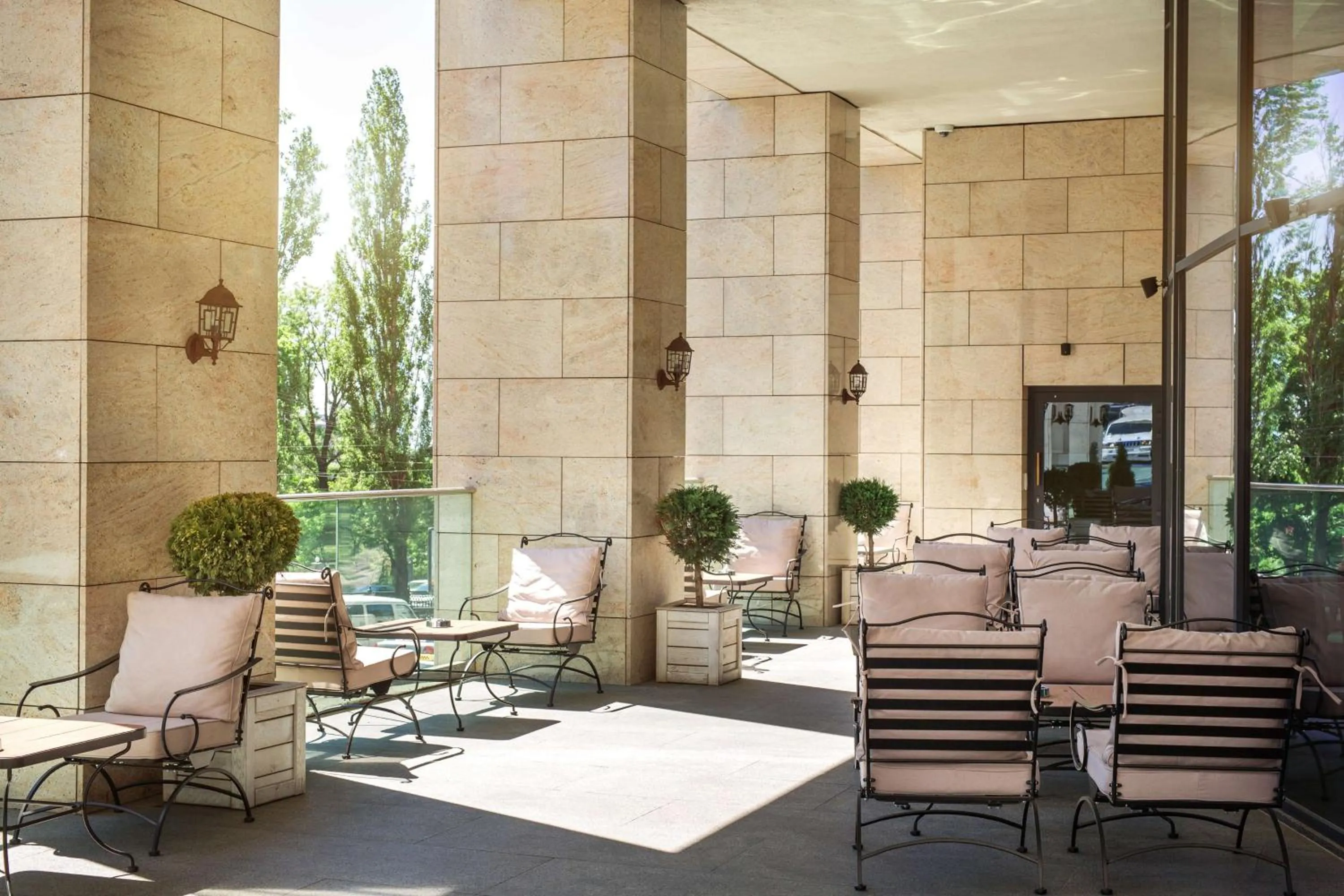 Restaurant/places to eat in Hilton Kyiv