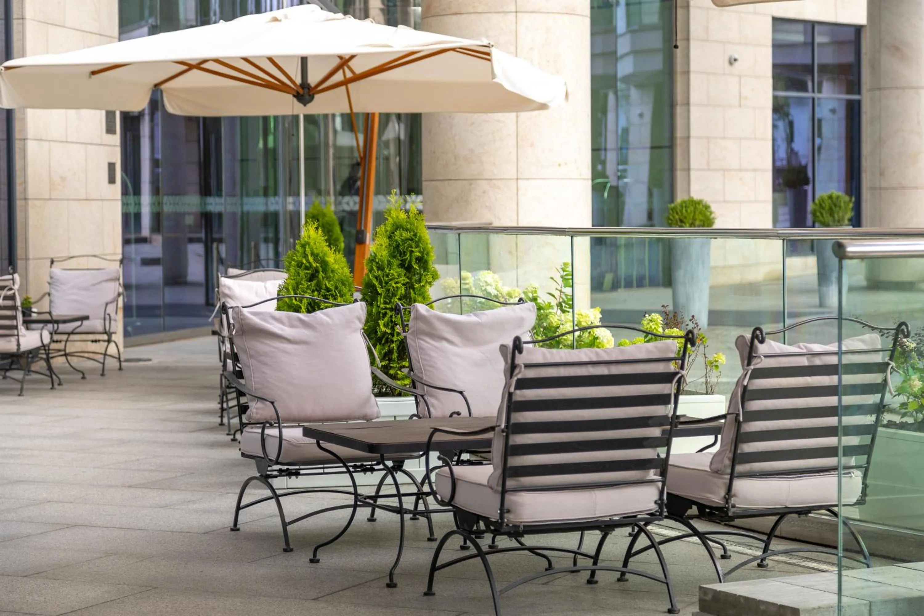 Restaurant/places to eat in Hilton Kyiv