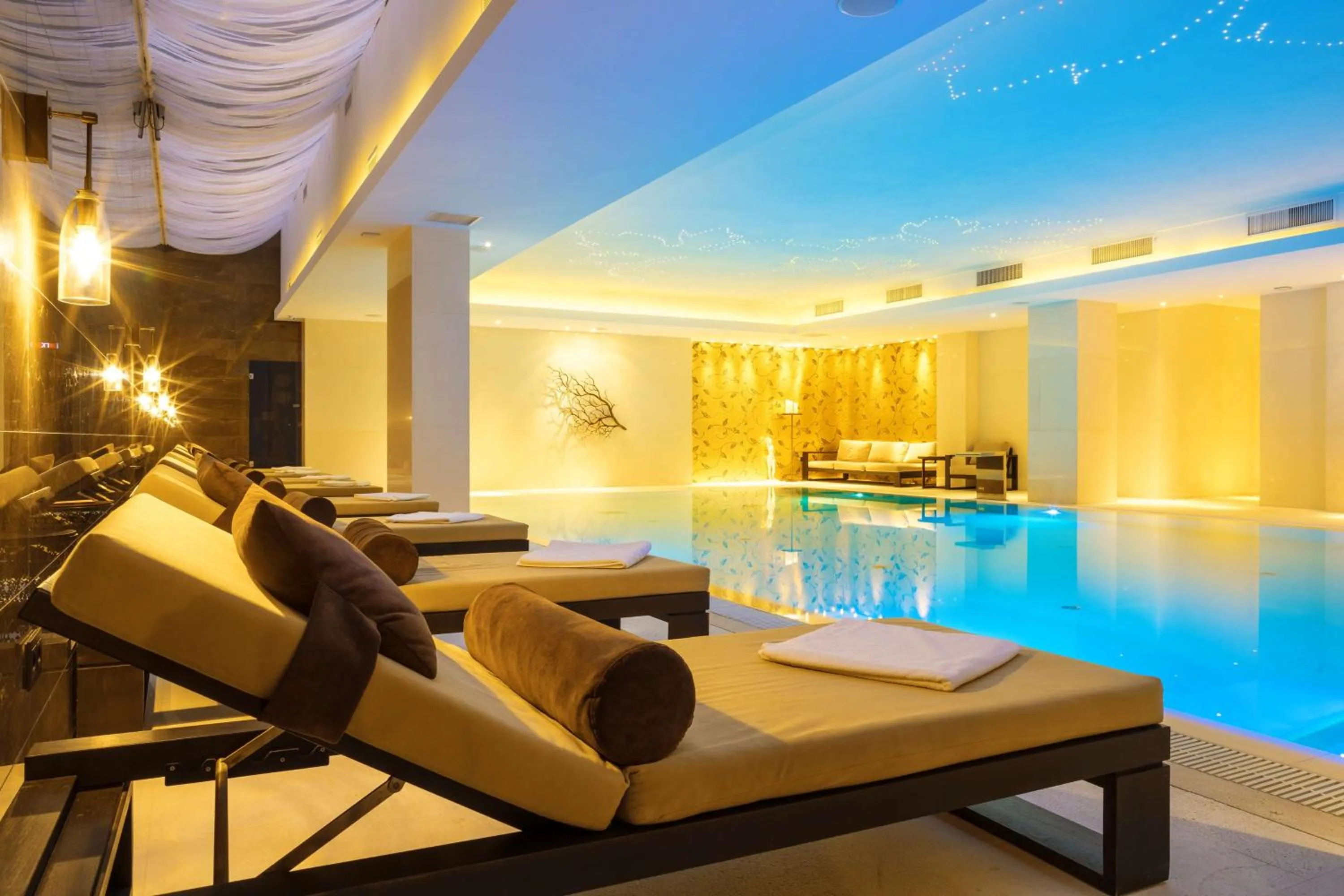 Pool view in Hilton Kyiv