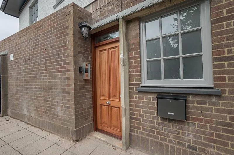 The Queens Arms Apartments