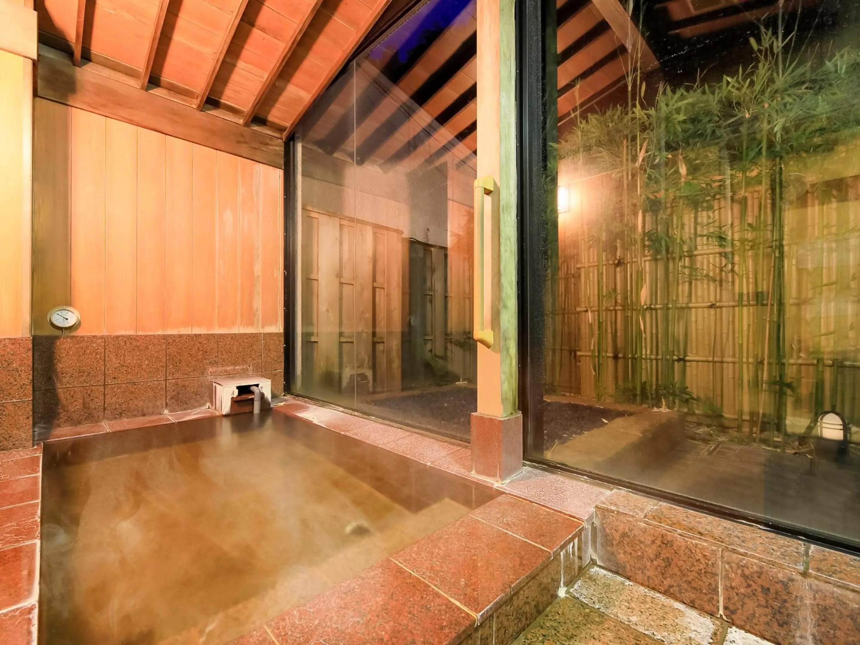 Hot Spring Bath in SPRINGS VILLAGE 足柄 丹沢温泉リゾート＆グランピング