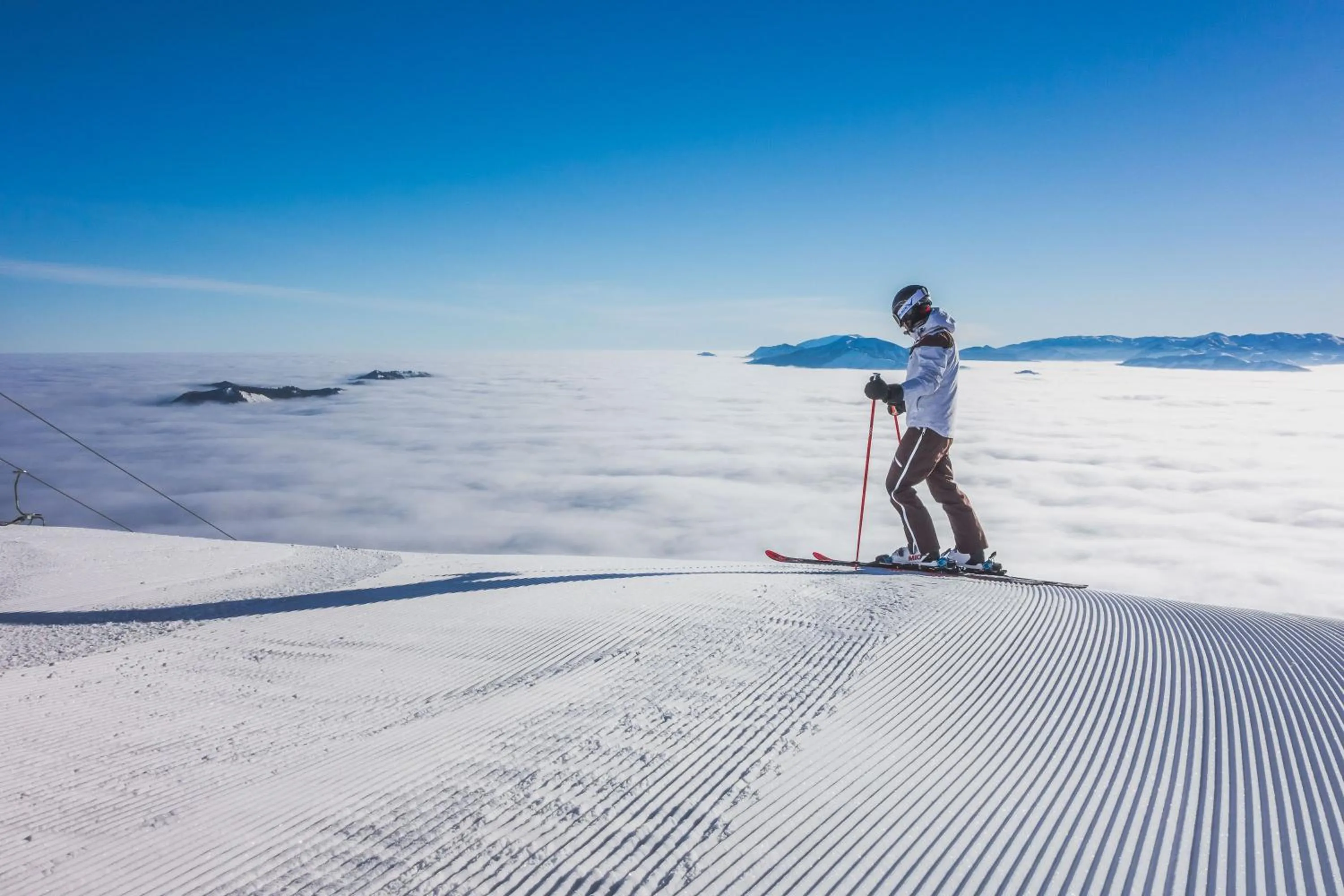 Skiing in Hideaway Hotel Montestyria Chalets & Suiten