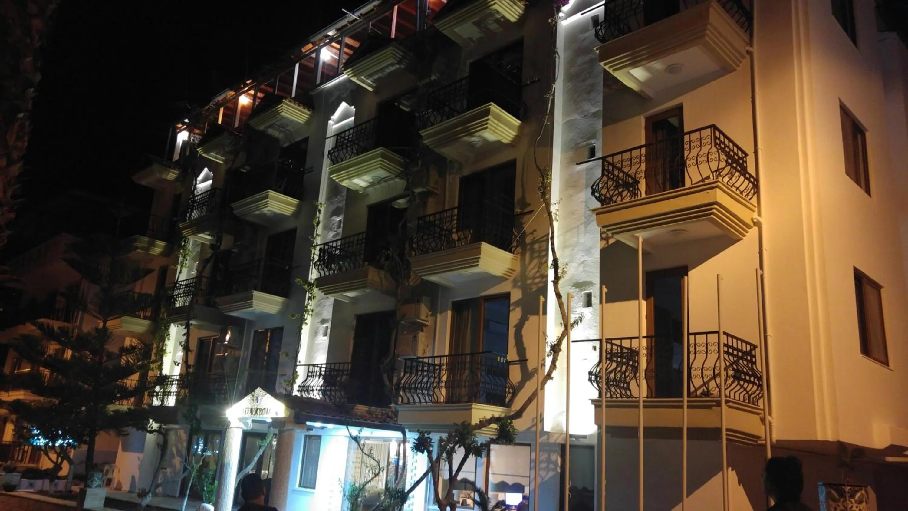 Facade/entrance in Hotel Kayahan