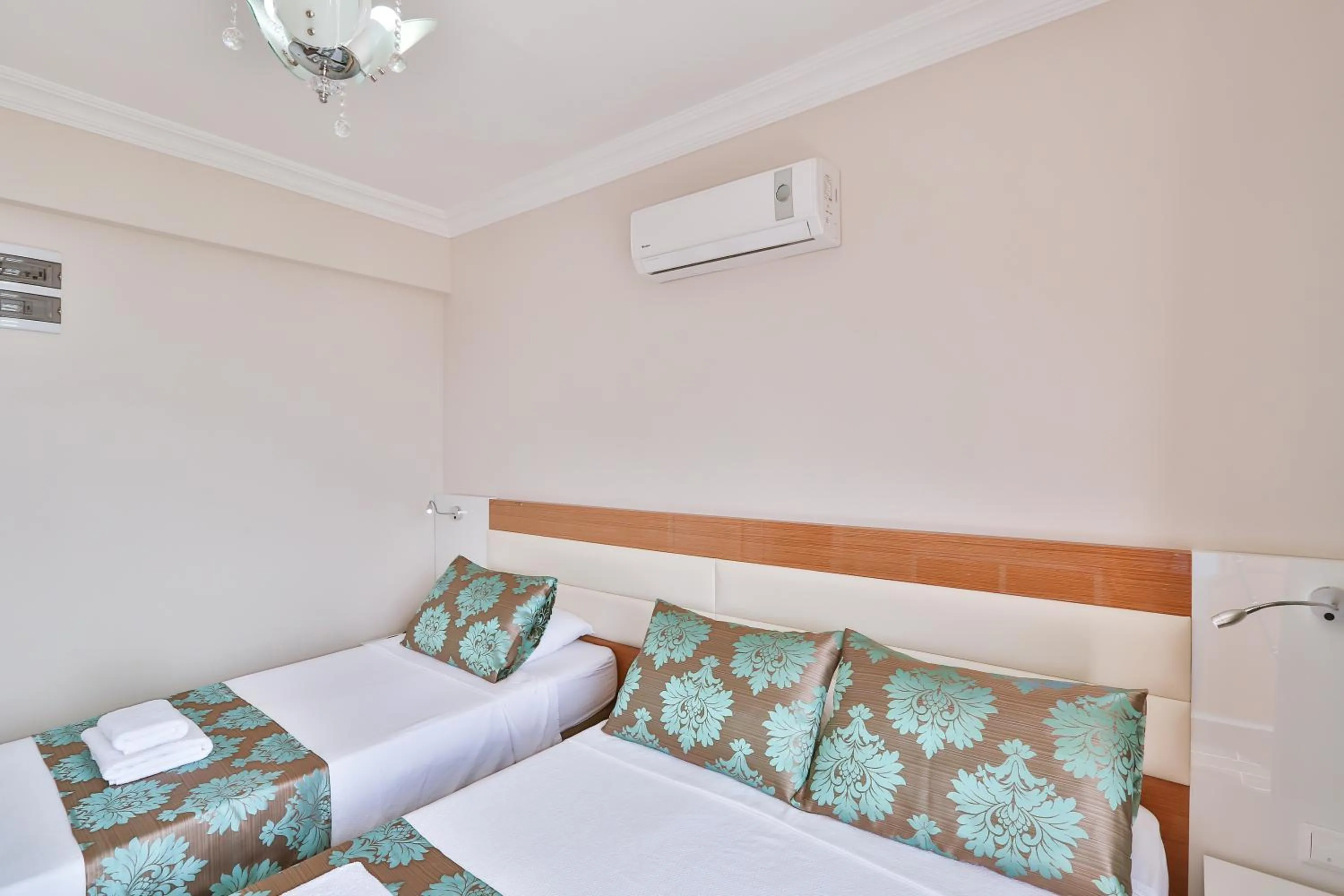 Photo of the whole room, Bed in Hotel Kayahan