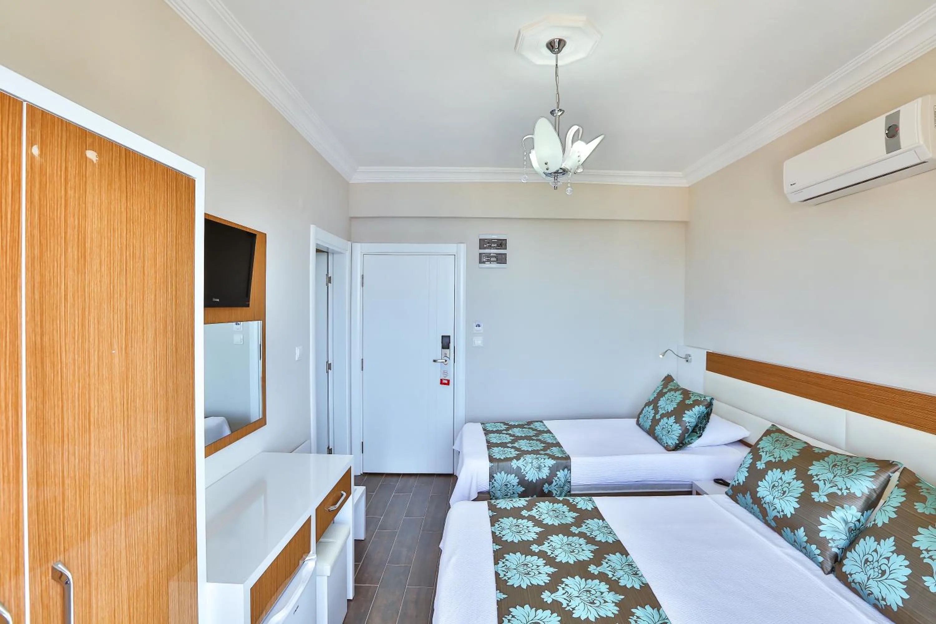 Bedroom, Bed in Hotel Kayahan