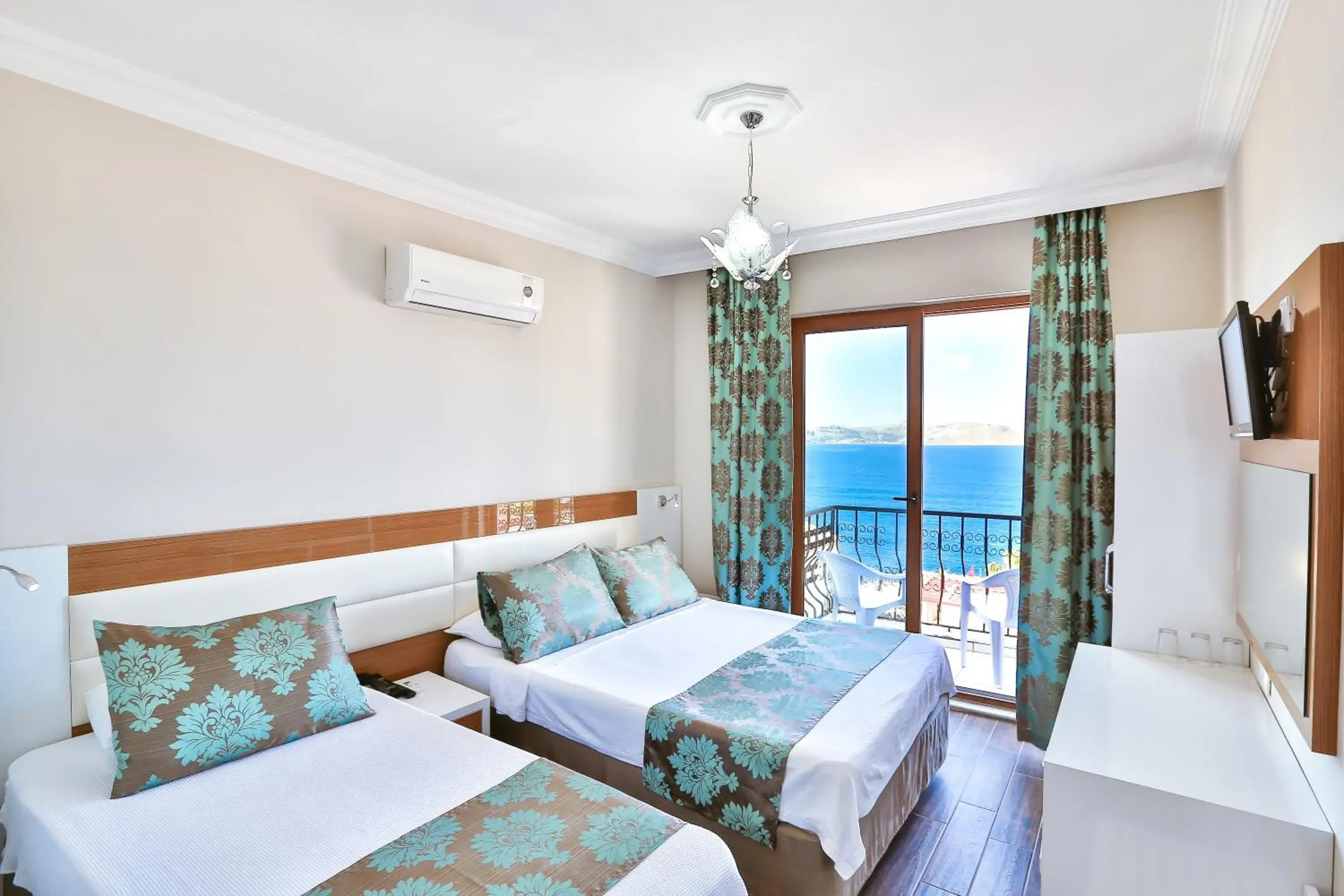 Triple Room with Sea View - single occupancy in Hotel Kayahan Triple Room with Sea View - single occupancy in Hotel Kayahan
