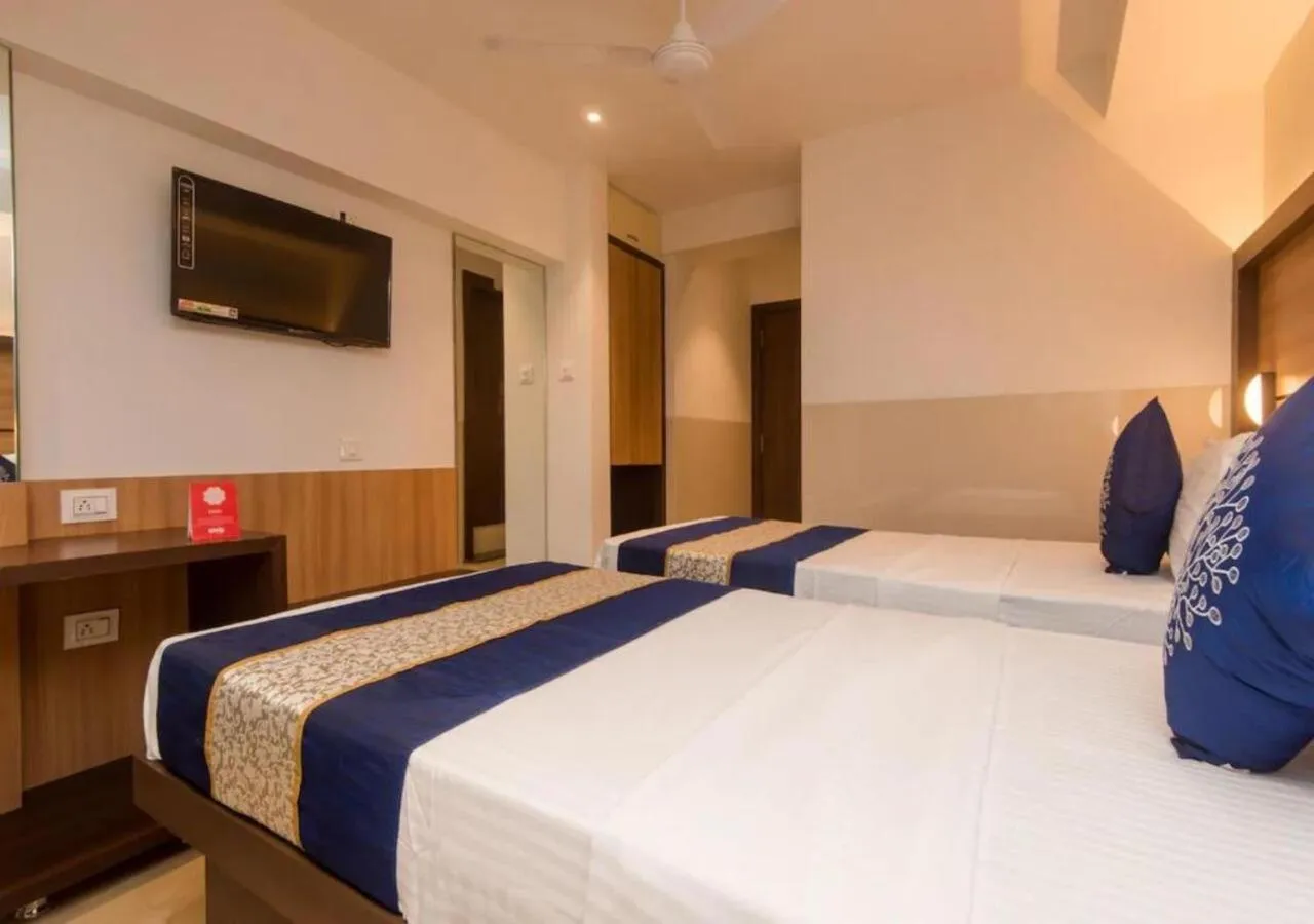 Bedroom, Bed in Hotel Mourya Residency