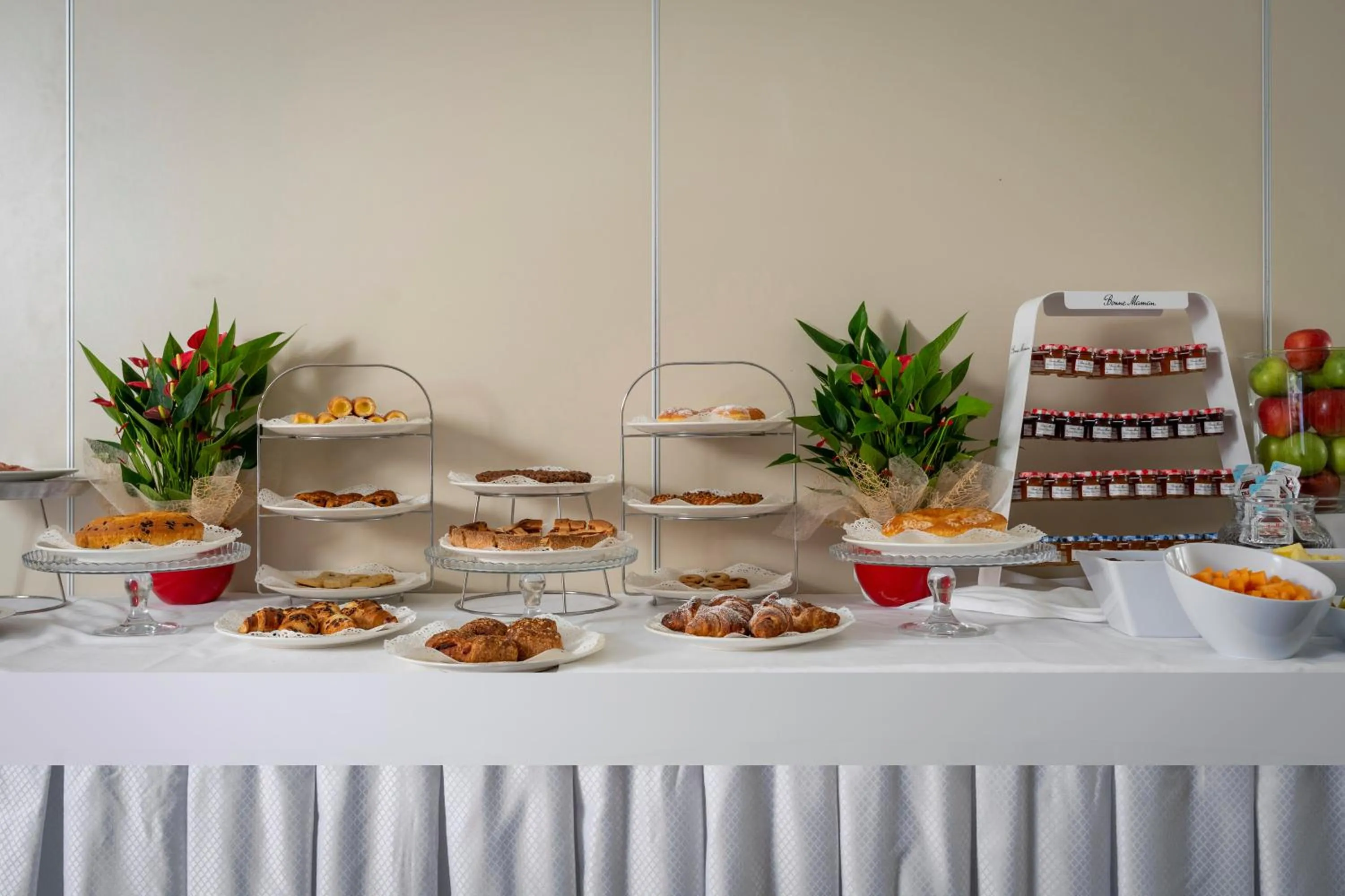 Breakfast in Hotel Re Enzo