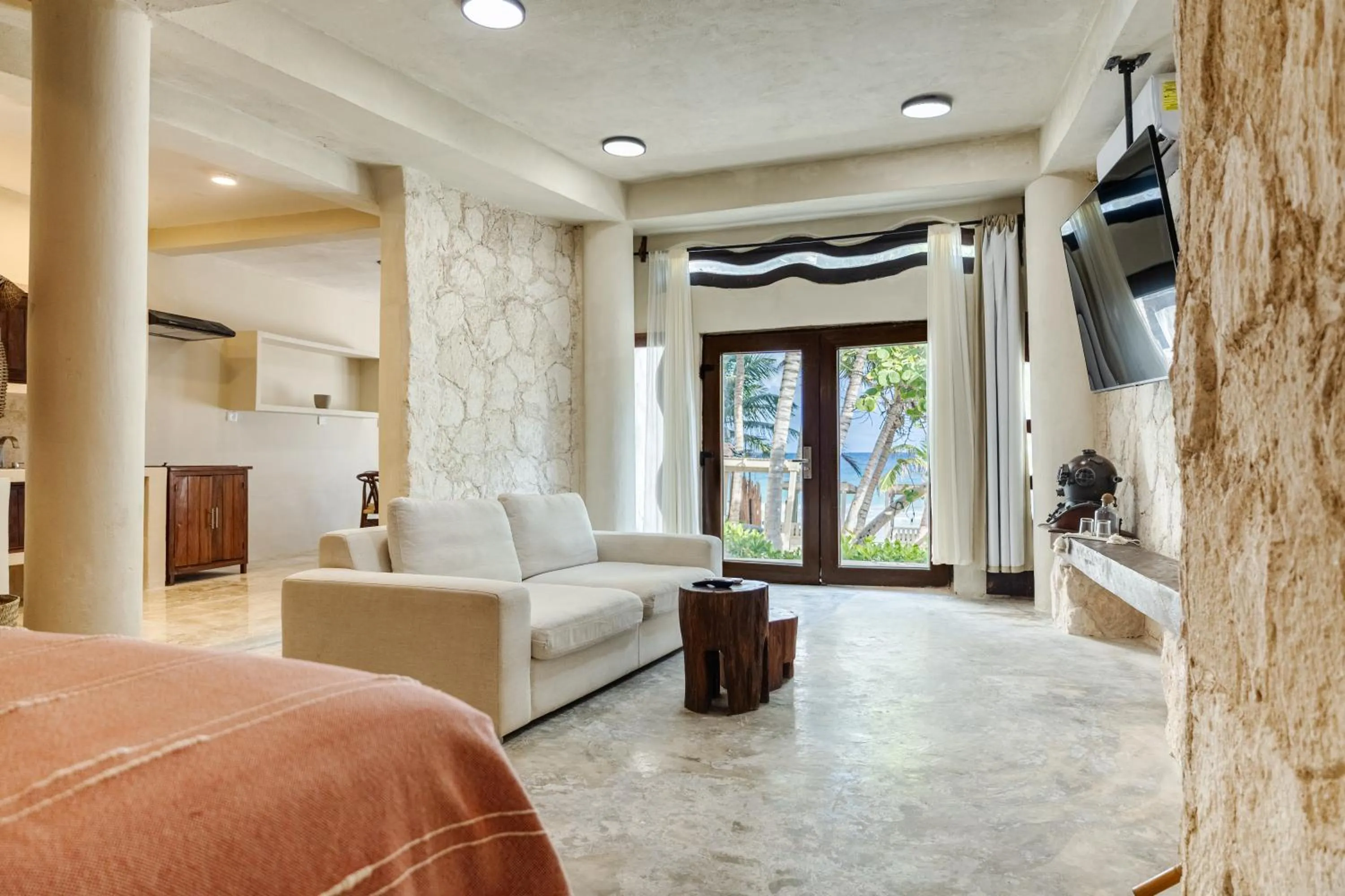 TV and multimedia in Alquimia Hotel Boutique