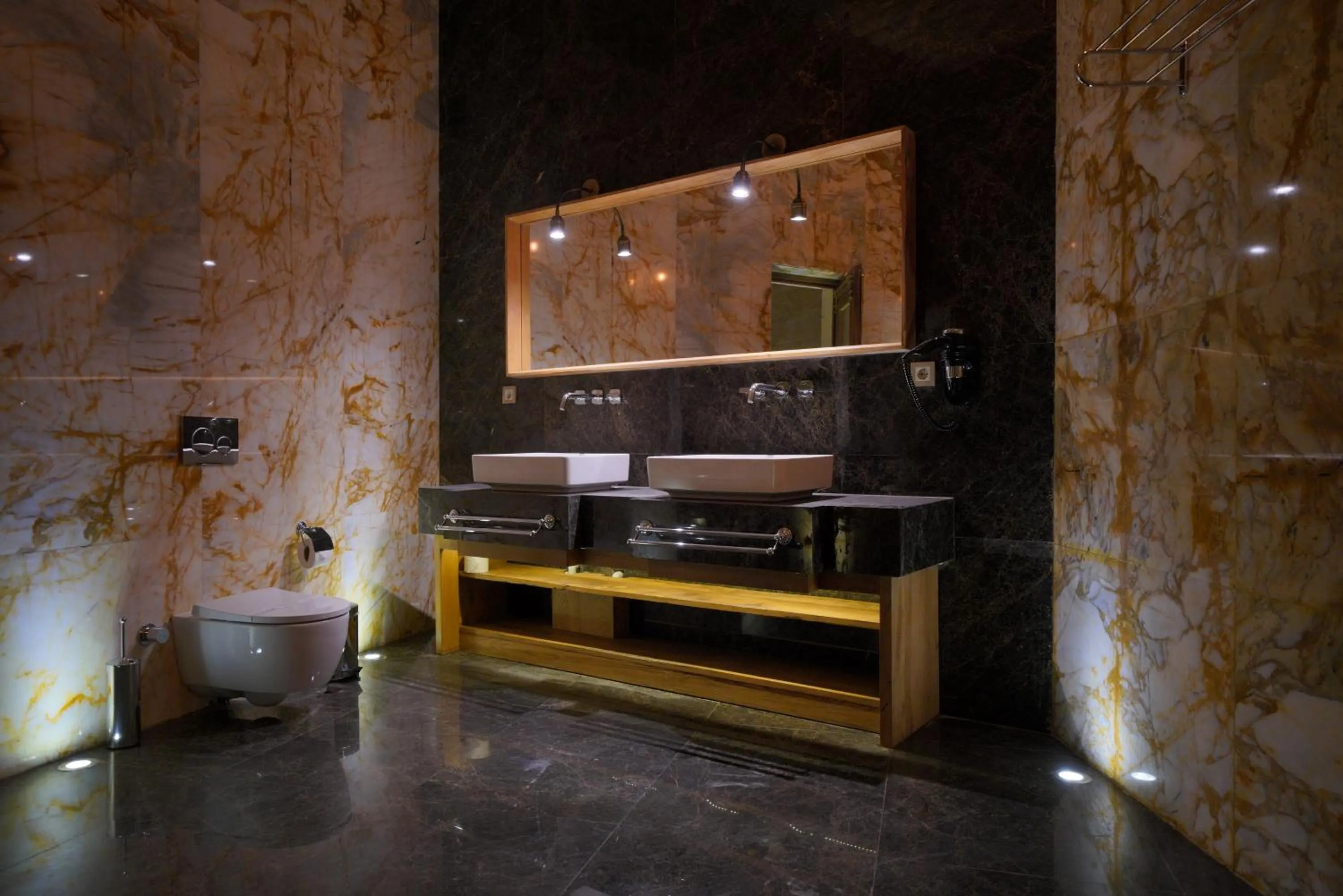 Toilet in Kappadoks Cave Hotel