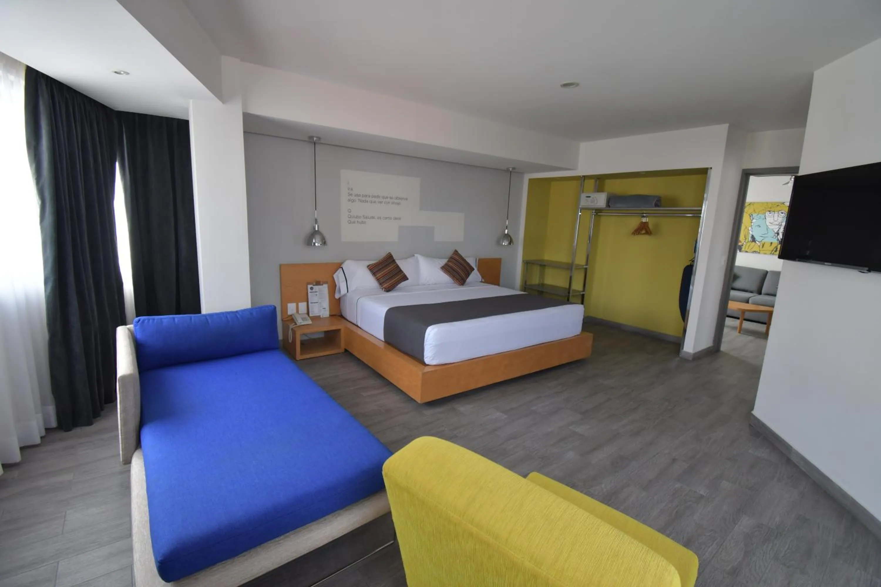 Photo of the whole room, Bed in Hotel Perla Central