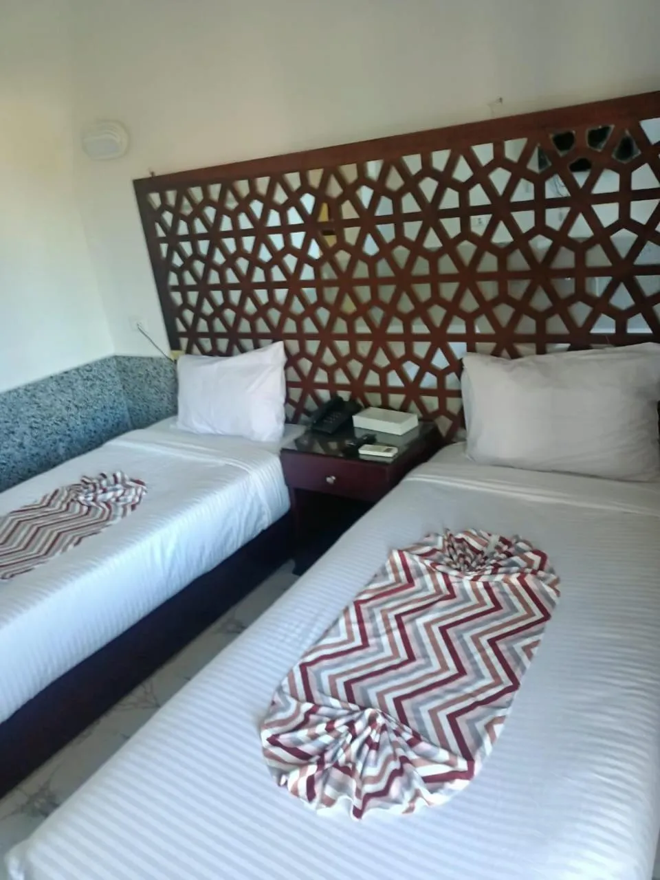 Bedroom, Bed in Dolphin Continental Hotel